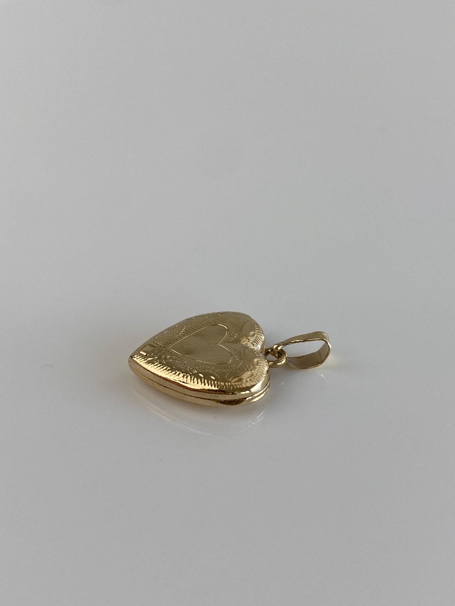 Vintage 14k Yellow Gold Heart Locket Charm