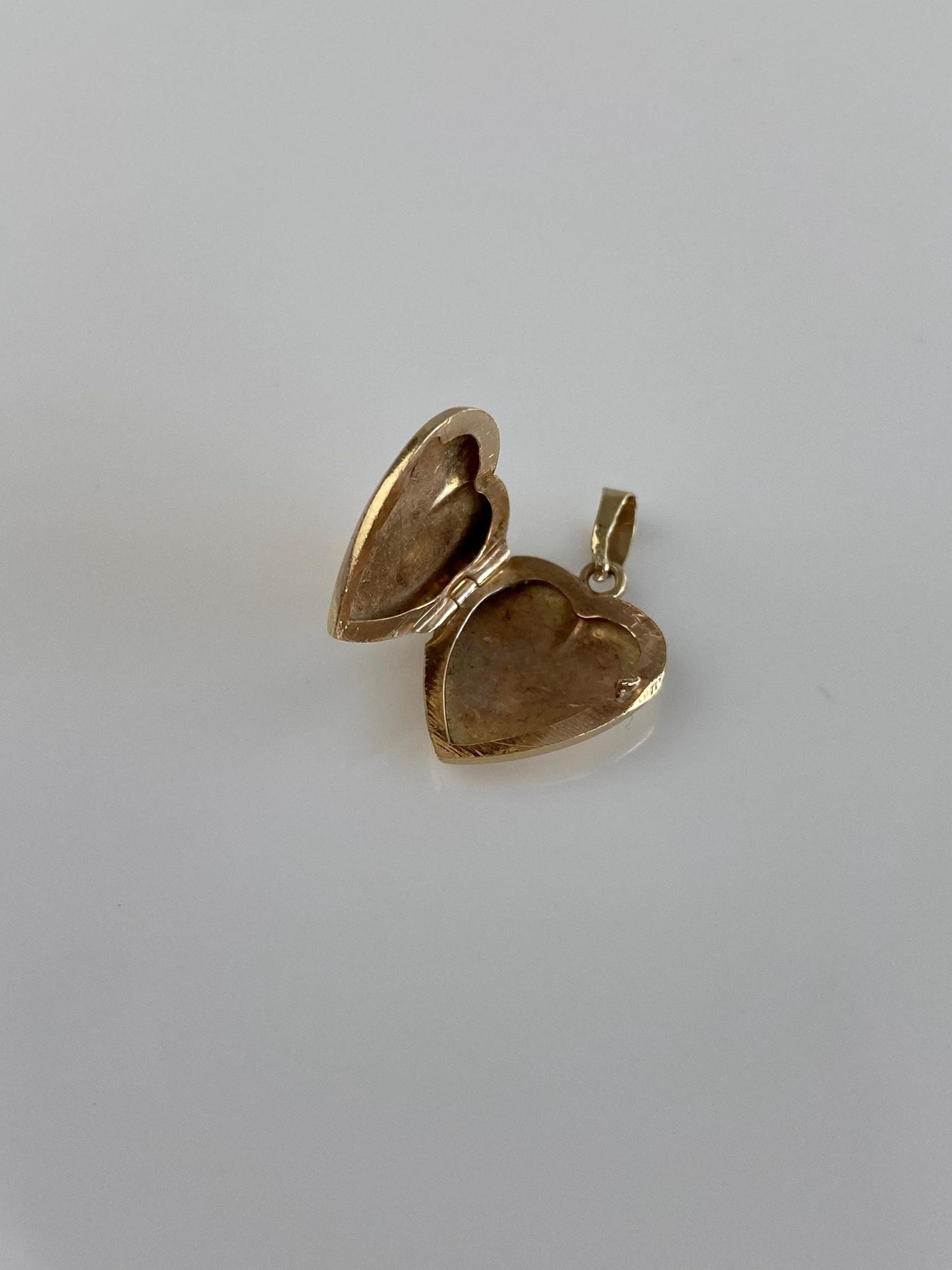 Vintage 14k Yellow Gold Heart Locket Charm