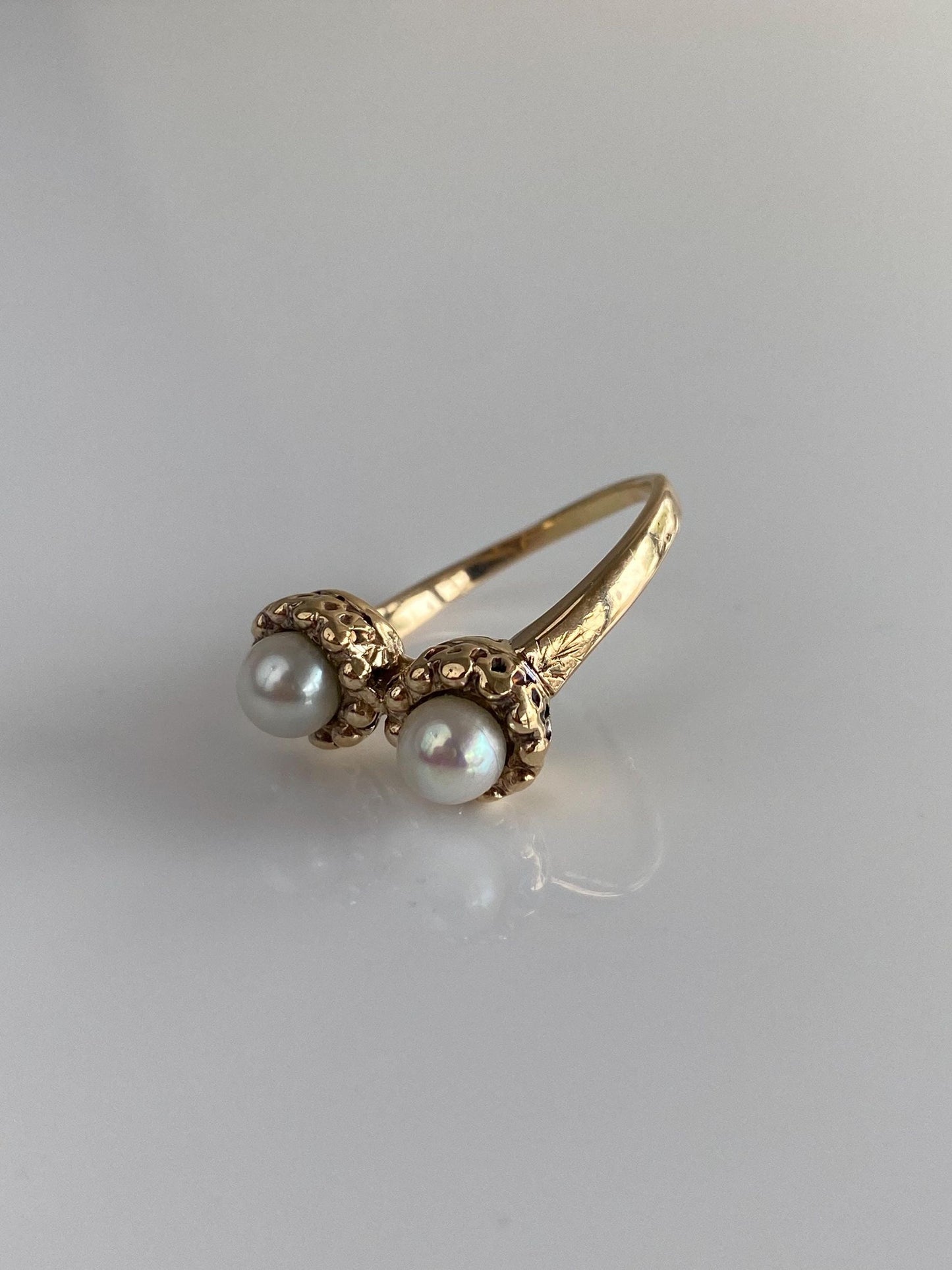 Vintage Solid 14k Yellow Gold Double Pearl Ring - Size 8.5