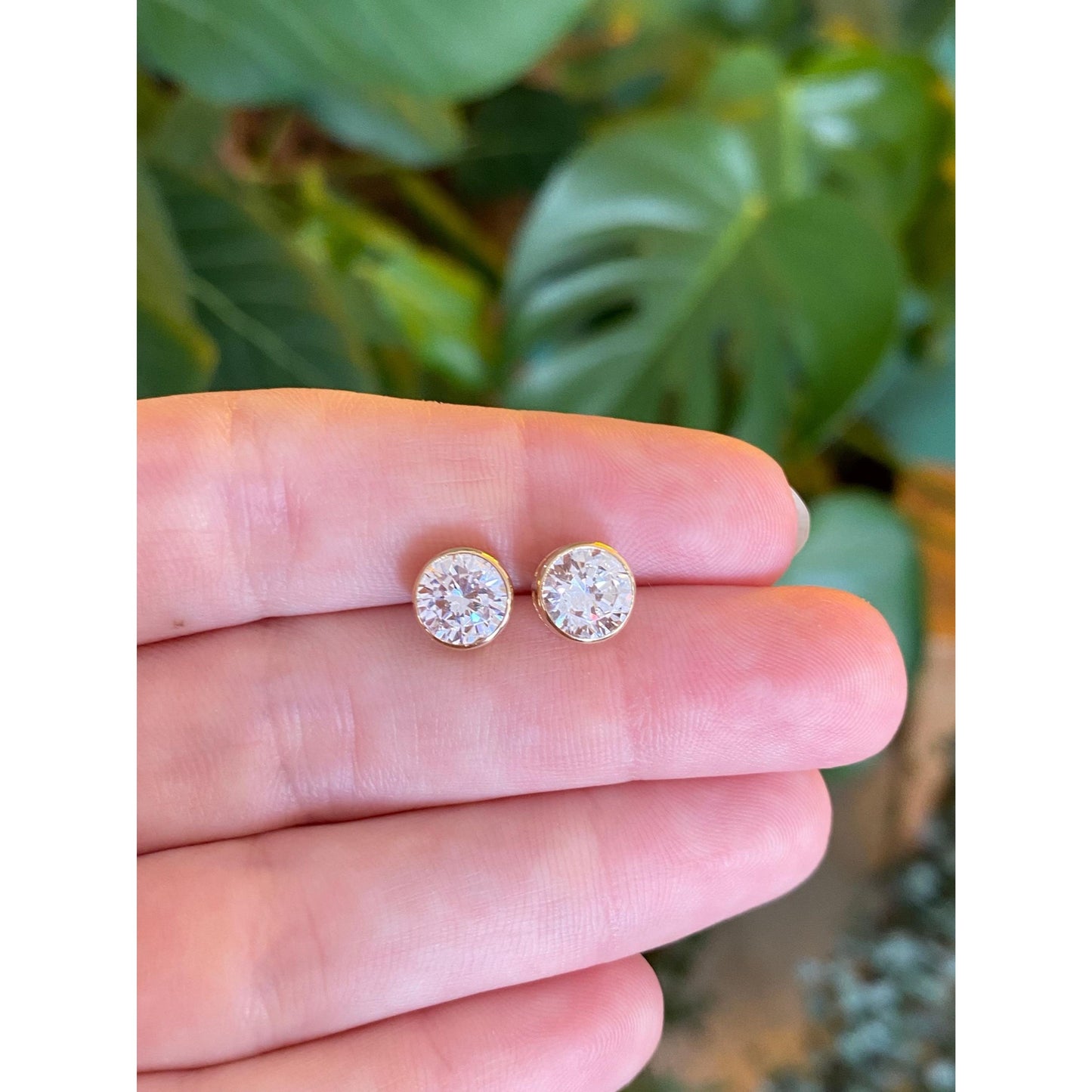 Solid 14k Yellow Gold Cubic Zirconia Stud Earrings