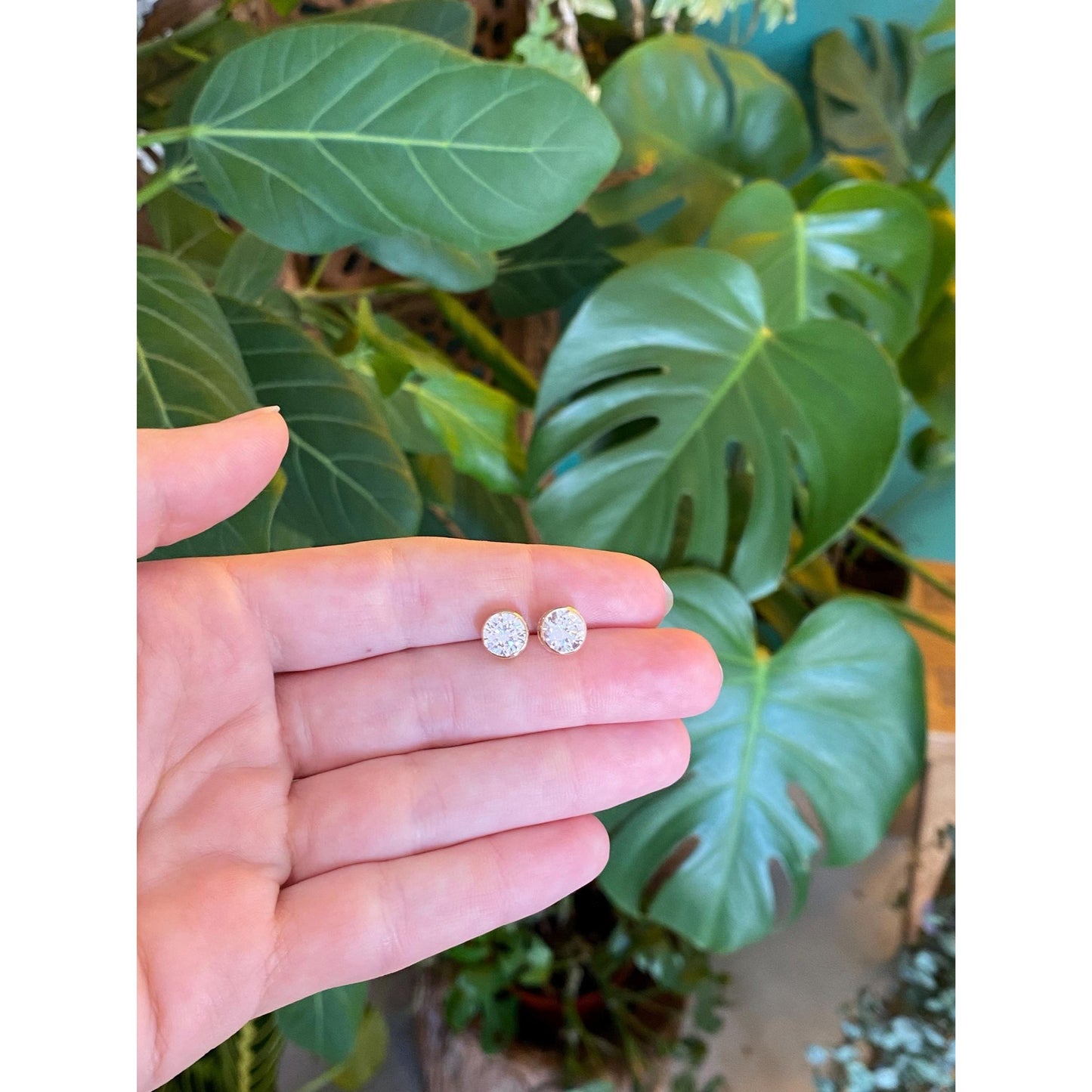 Solid 14k Yellow Gold Cubic Zirconia Stud Earrings