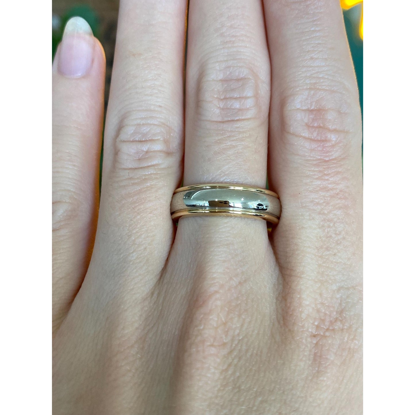 Vintage Solid 14k White & Yellow Gold Lined Ring Band - Size 8.75