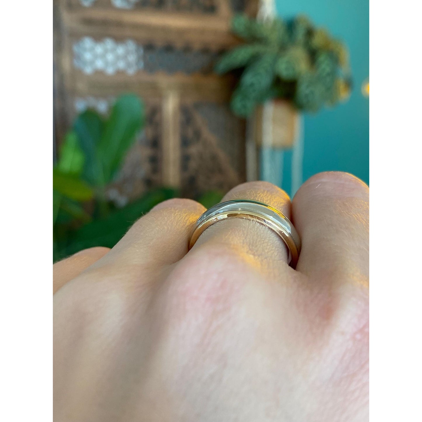 Vintage Solid 14k White & Yellow Gold Lined Ring Band - Size 8.75