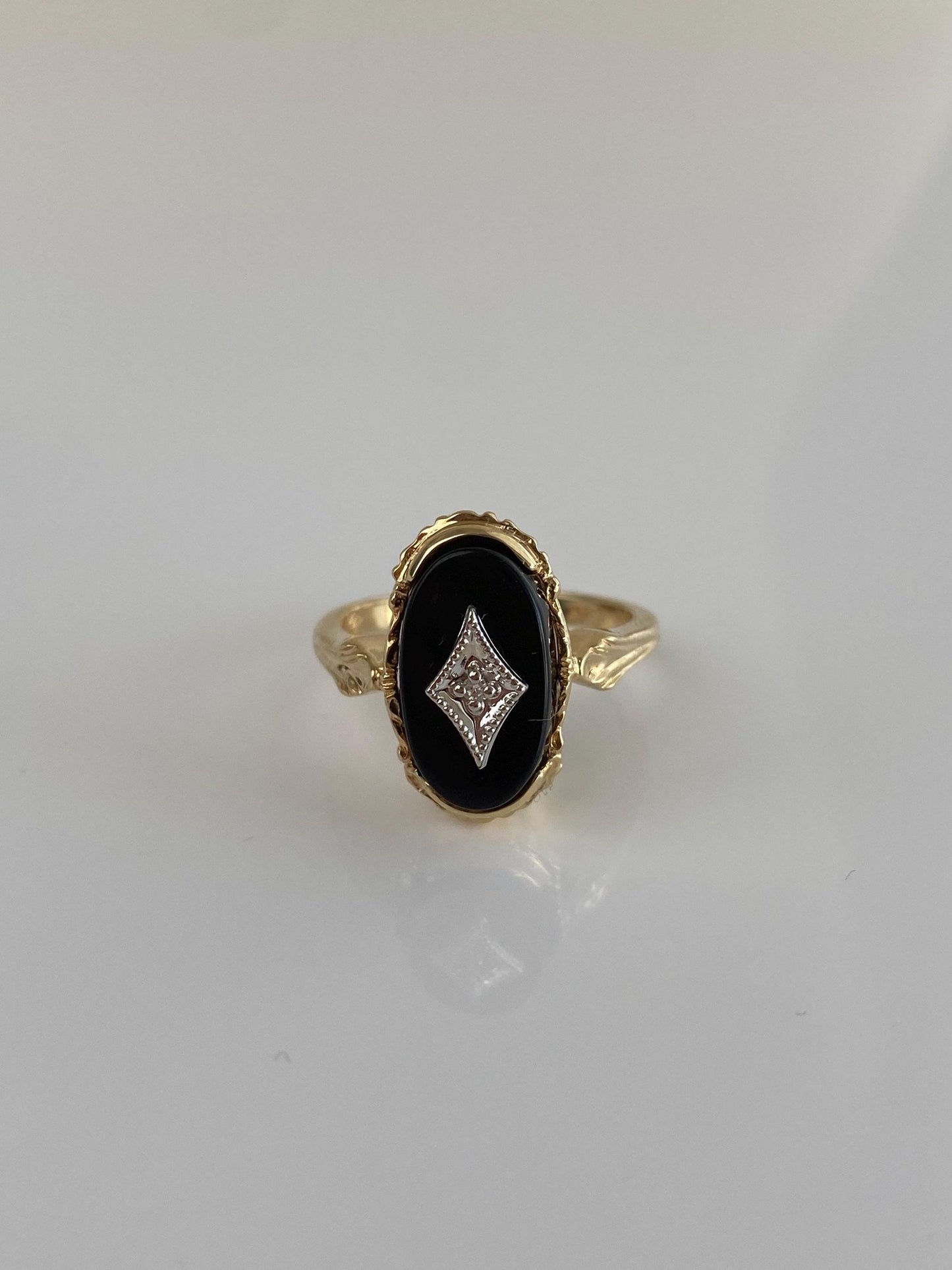 Vintage Solid 10k White & Yellow Gold Onyx Diamond Ring - Size 6.25