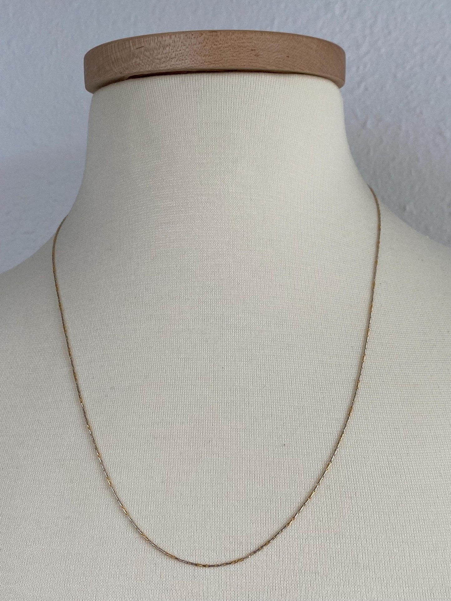 Vintage Solid 10k Tri Tone Gold Rounded Triangle Link Chain - 22.25 inches