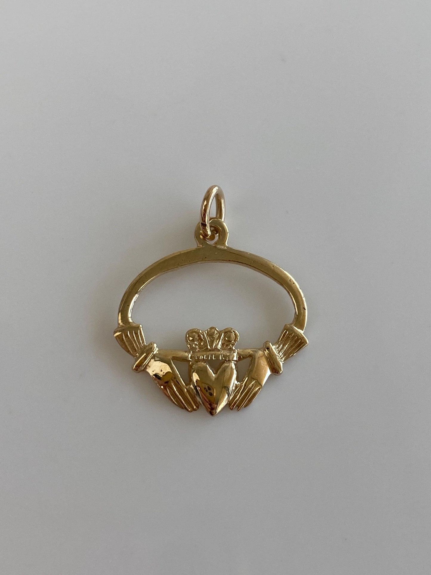 Vintage Solid 9k Yellow Gold Claddaugh Charm
