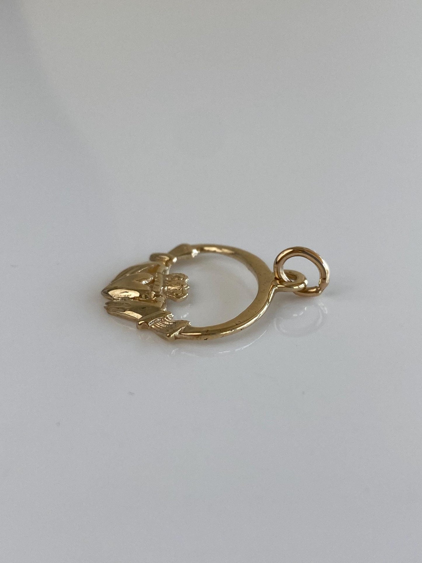 Vintage Solid 9k Yellow Gold Claddaugh Charm