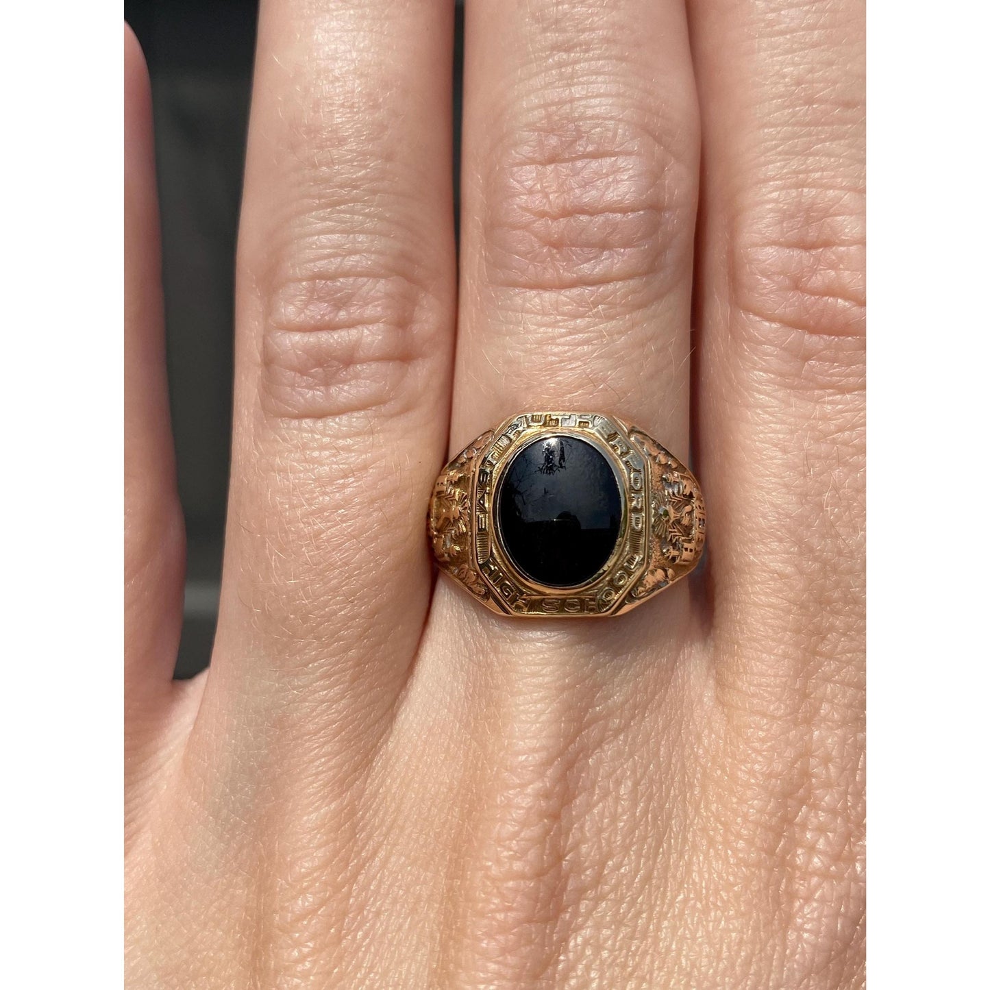 Vintage Solid 10k Yellow Gold Black Onyx Class Ring - Size 7