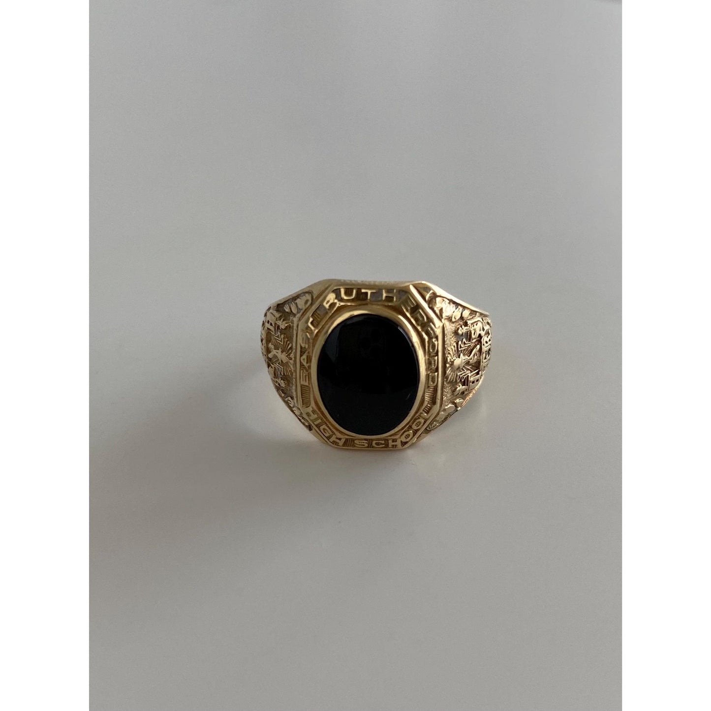 Vintage Solid 10k Yellow Gold Black Onyx Class Ring - Size 7