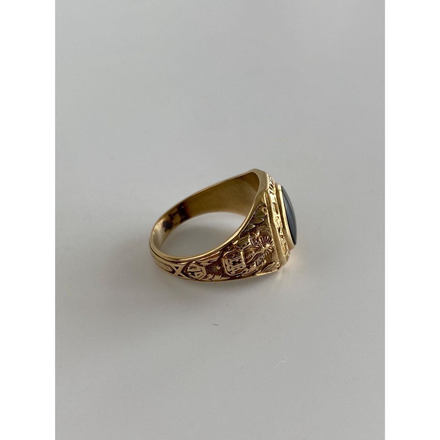 Vintage Solid 10k Yellow Gold Black Onyx Class Ring - Size 7