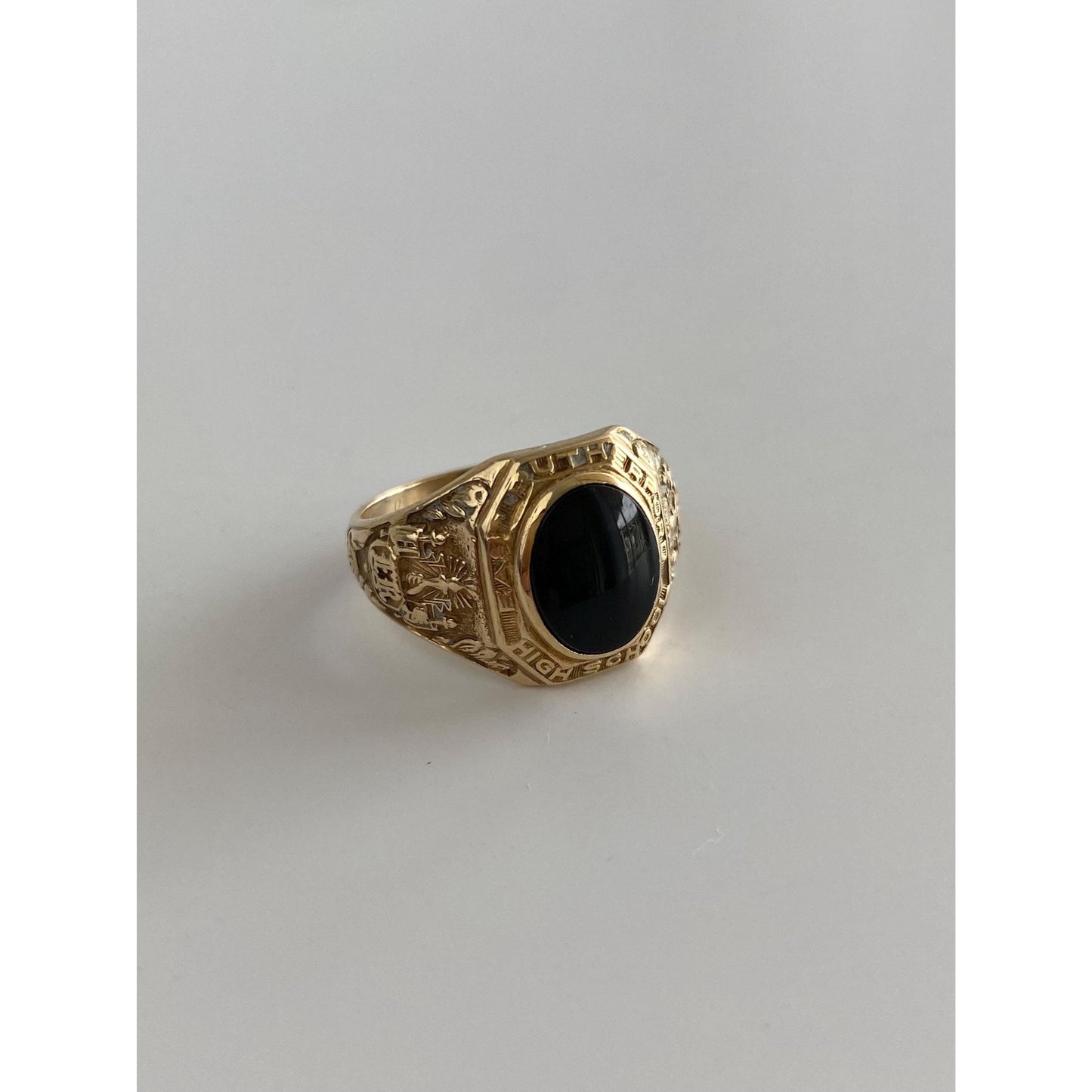 Vintage Solid 10k Yellow Gold Black Onyx Class Ring - Size 7