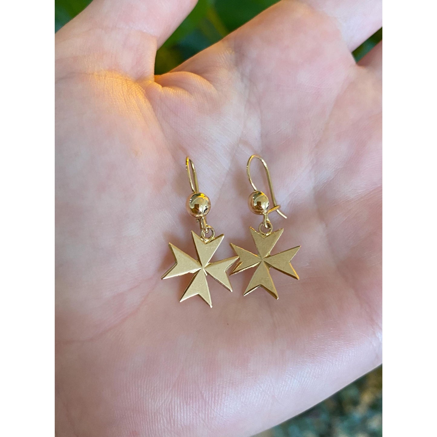 Vintage Solid 18k Yellow Gold Dangle Earrings