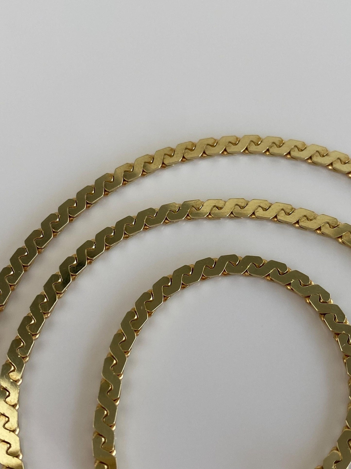 Vintage Solid 14k Yellow Gold Chunky Serpentine Chain Necklace - 17.5 inches