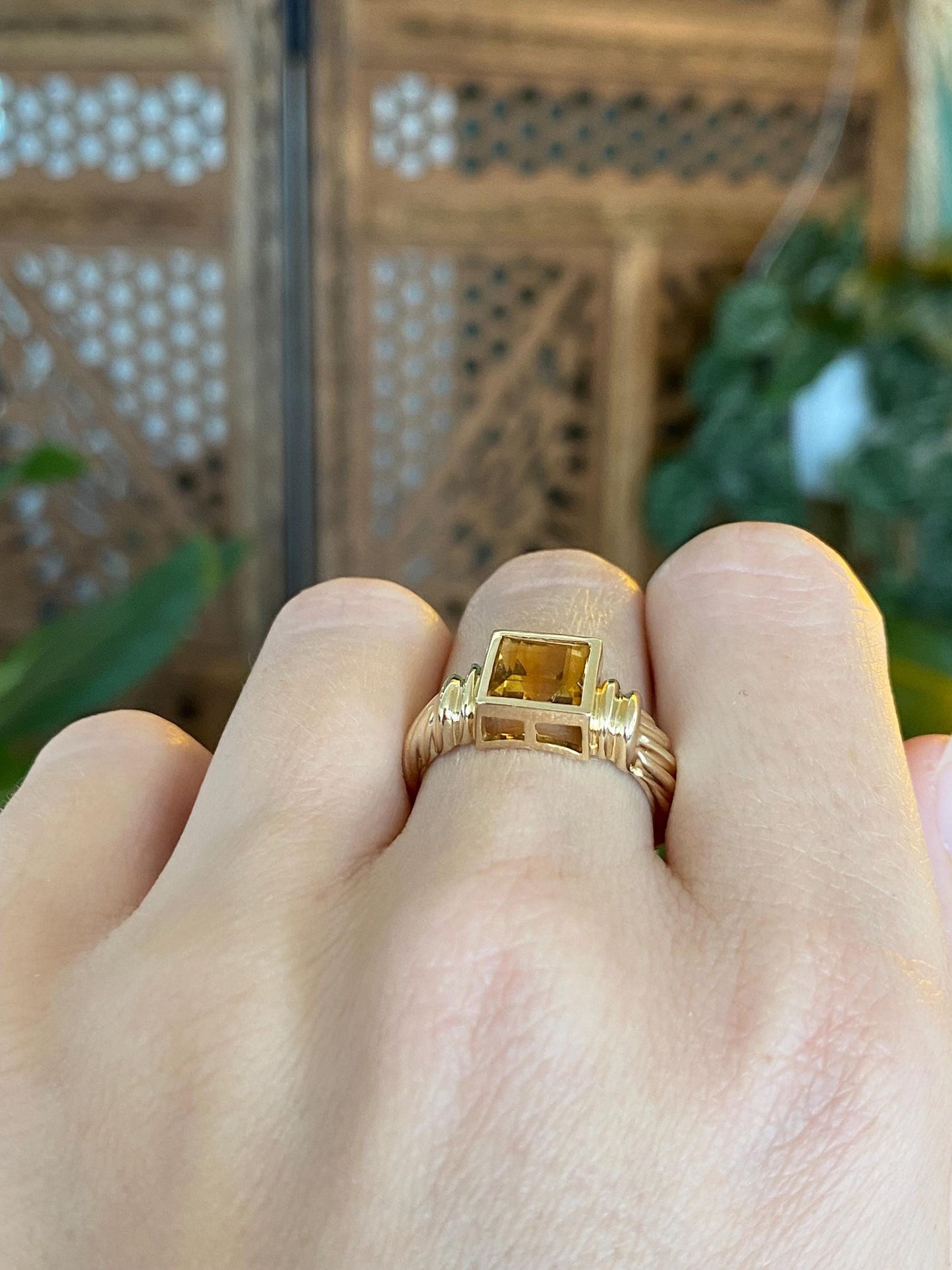Vintage Solid 14k Yellow Gold Citrine Twist Ring Band - Size 7.5