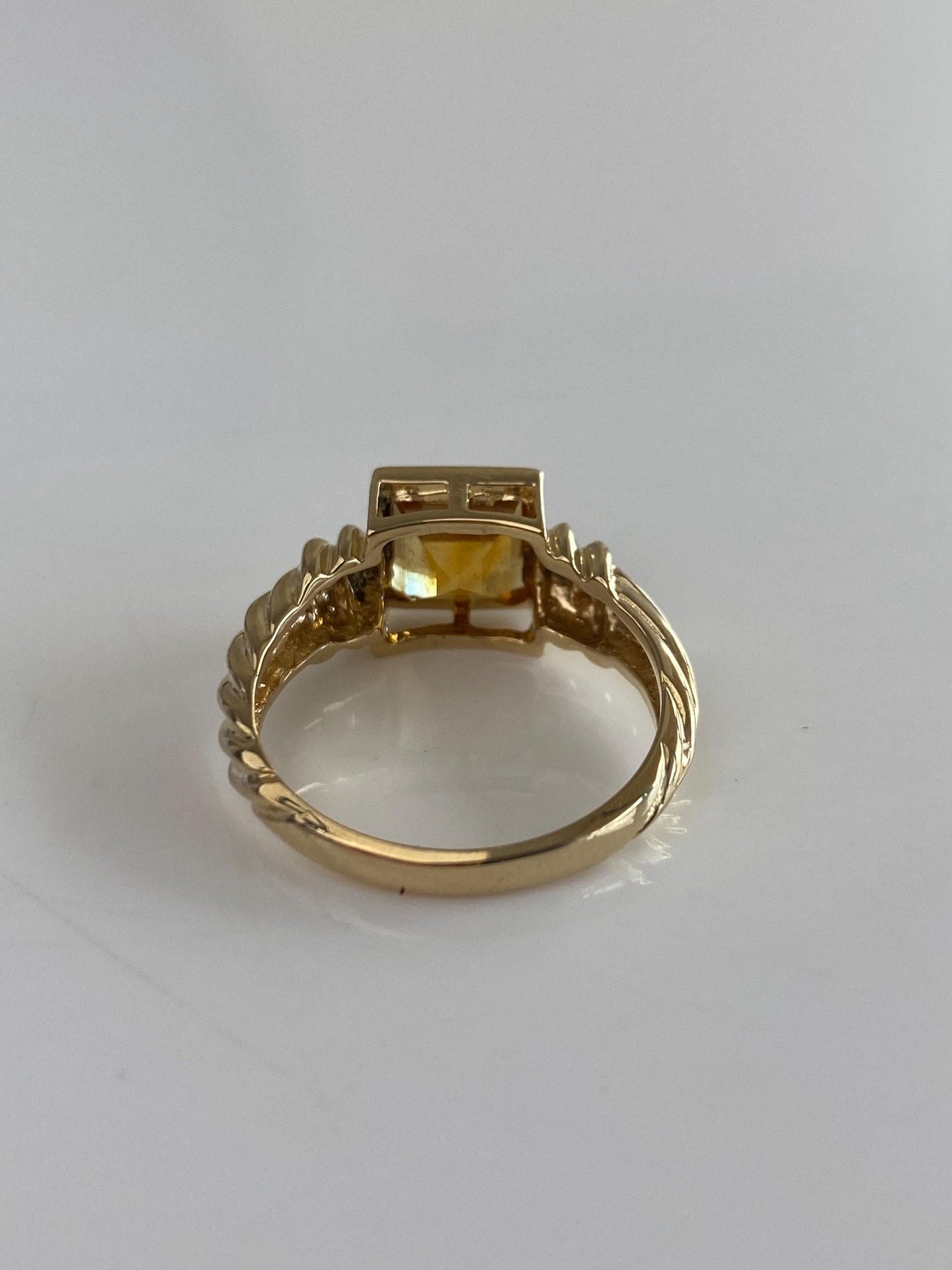Vintage Solid 14k Yellow Gold Citrine Twist Ring Band - Size 7.5