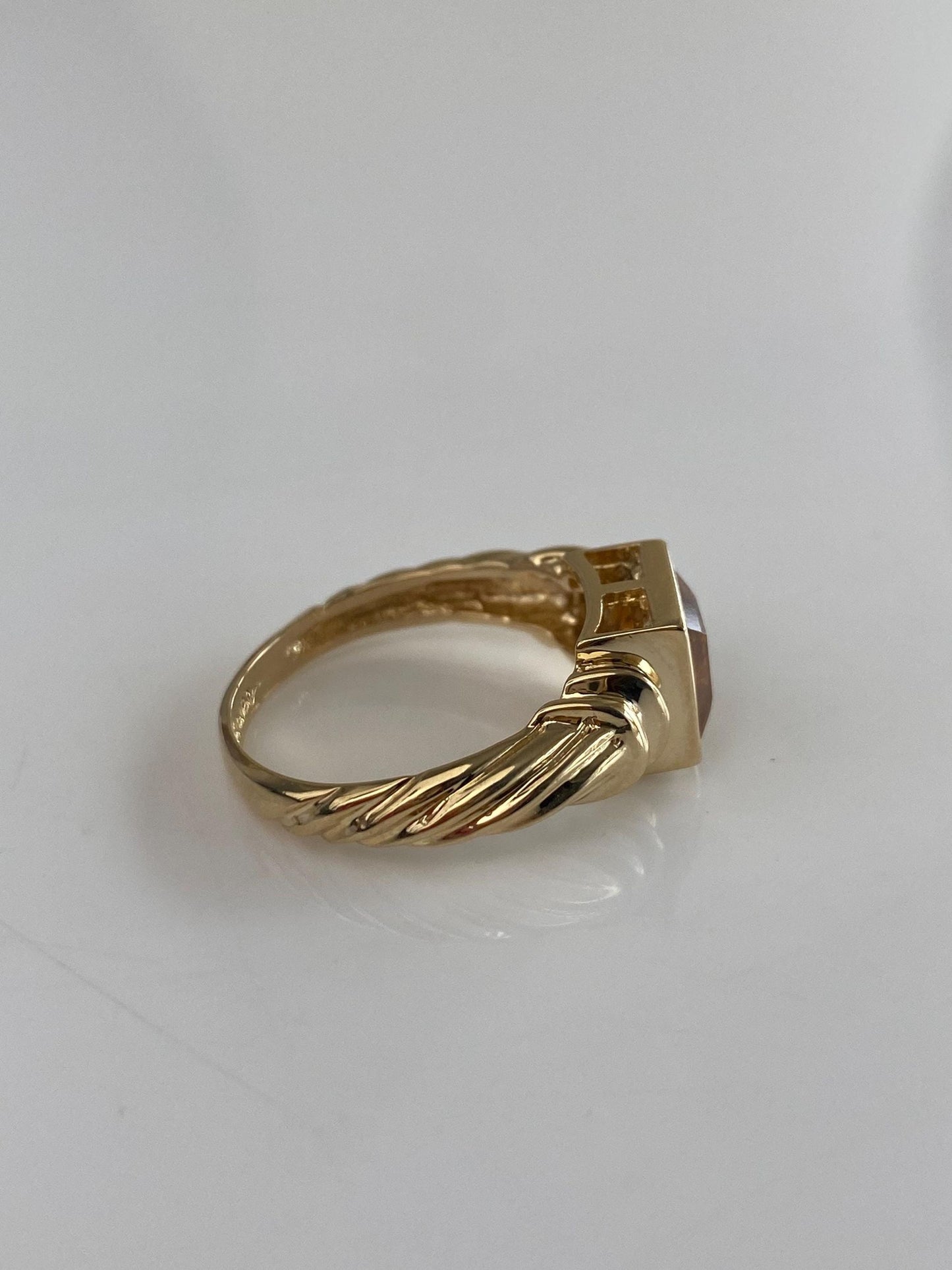 Vintage Solid 14k Yellow Gold Citrine Twist Ring Band - Size 7.5