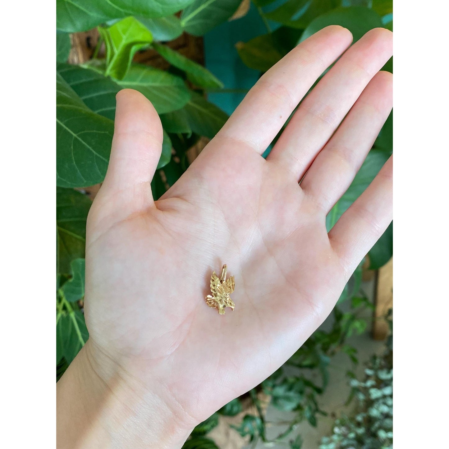 Vintage Solid 10k Yellow Gold Diamond Cut Eagle Charm