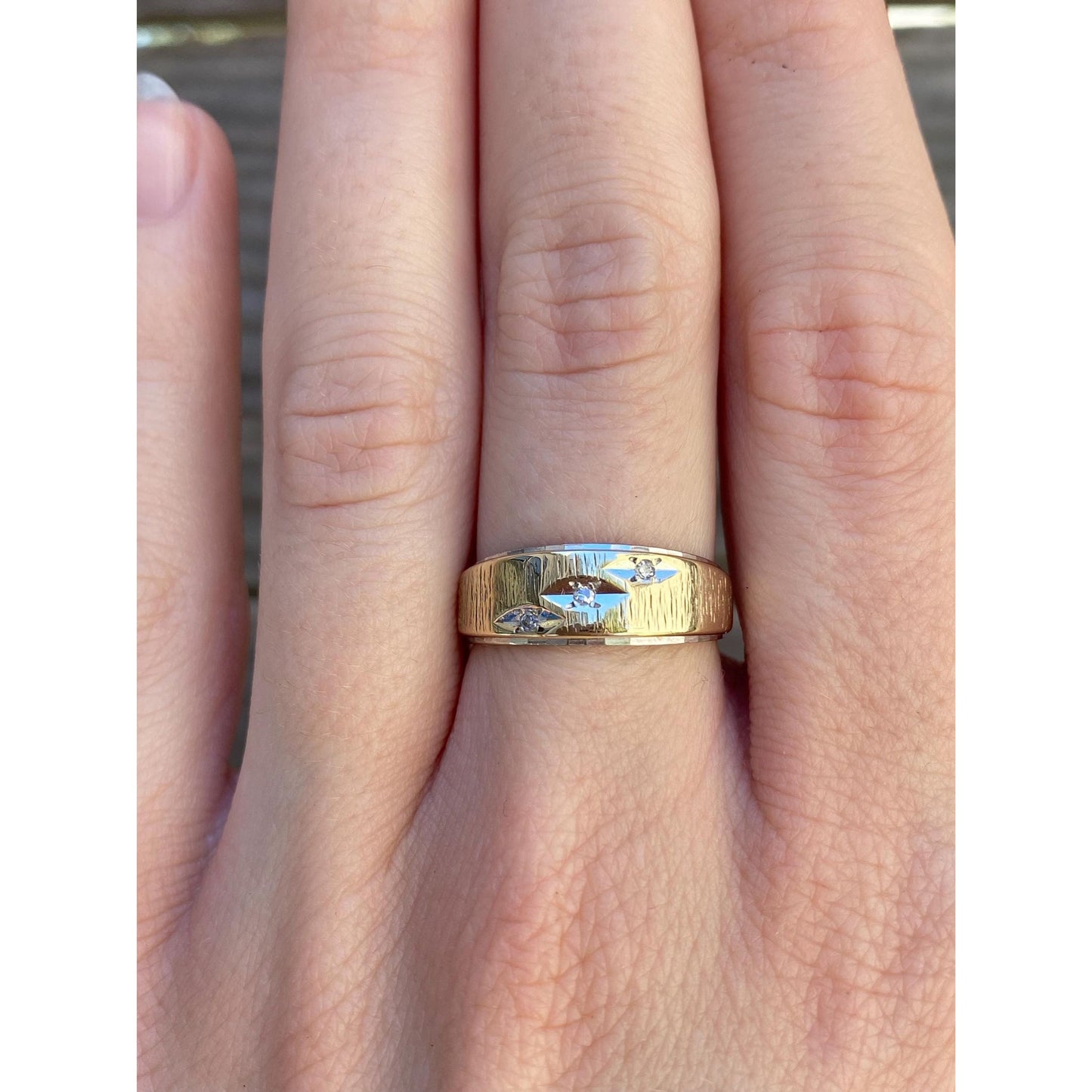 Vintage Solid 10k White & Yellow Gold Diamond Ring Band - Size 6.5