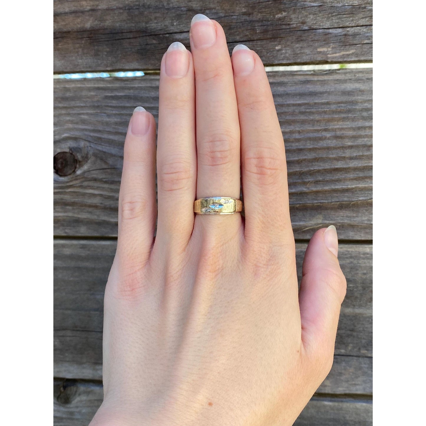 Vintage Solid 10k White & Yellow Gold Diamond Ring Band - Size 6.5