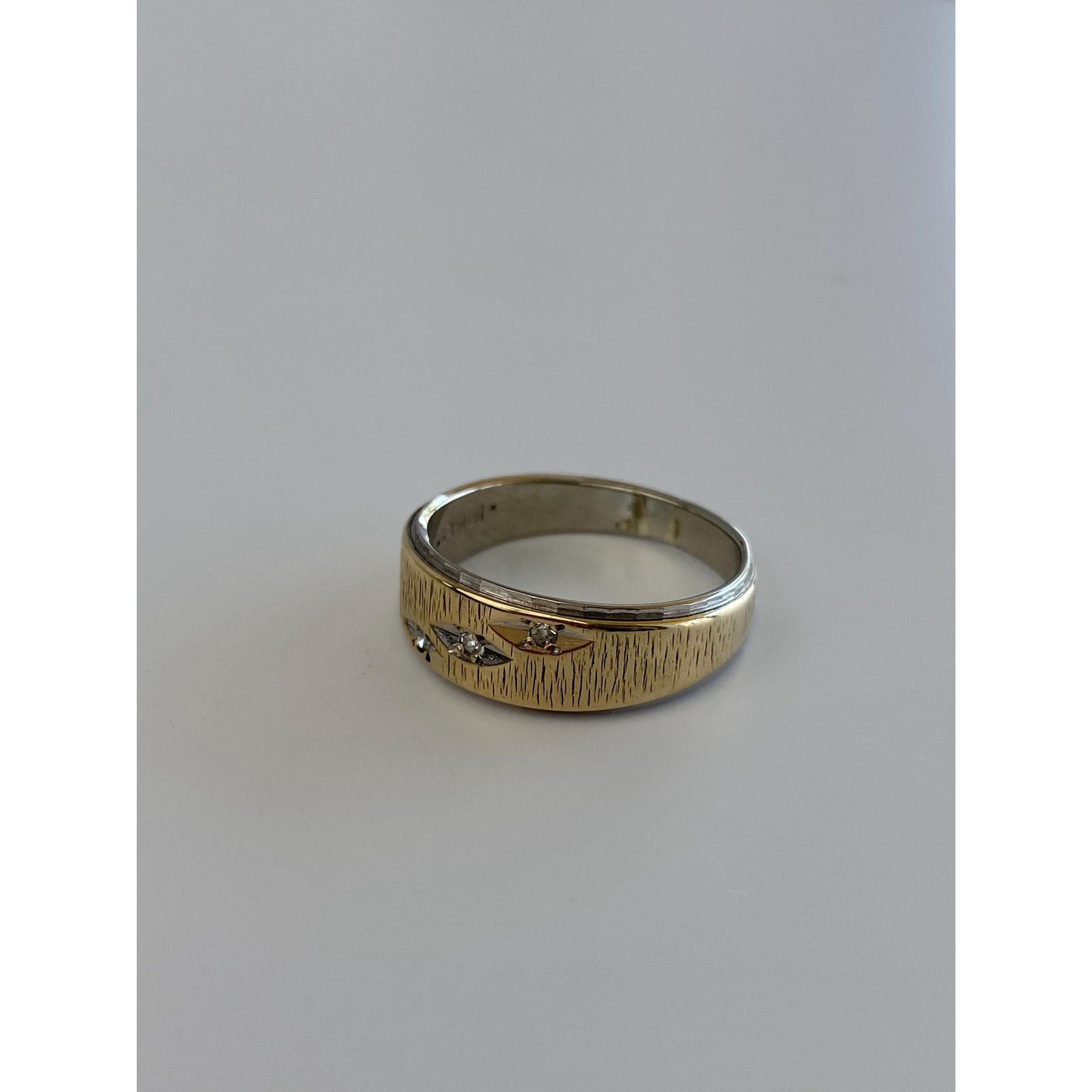 Vintage Solid 10k White & Yellow Gold Diamond Ring Band - Size 6.5