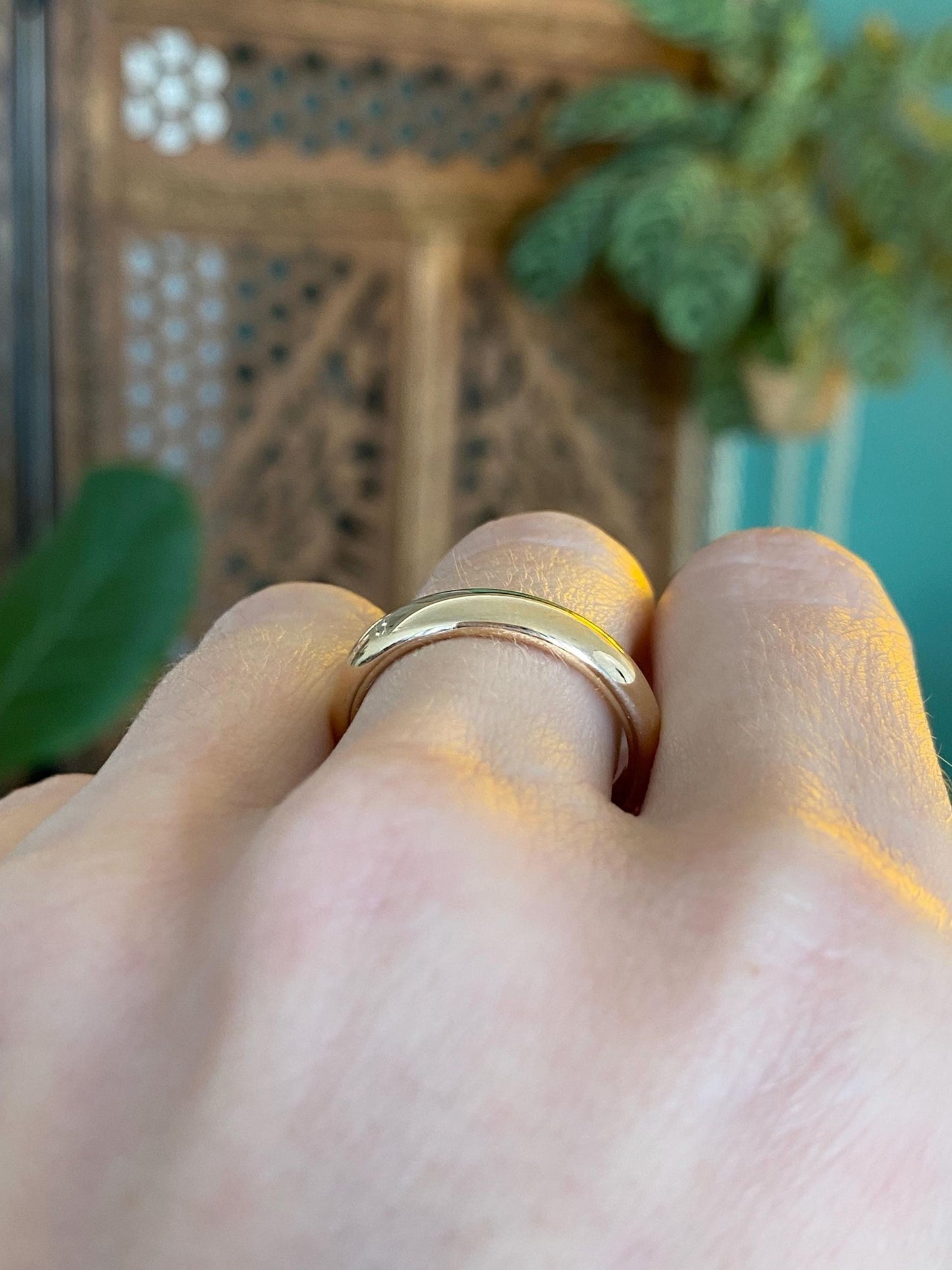 Vintage Solid 14k Yellow Gold Ring Band - Size 8