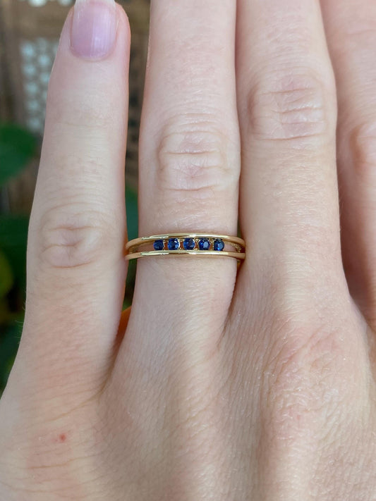 Vintage Solid 14k Yellow Gold Blue Spinel Ring - Size 5.75
