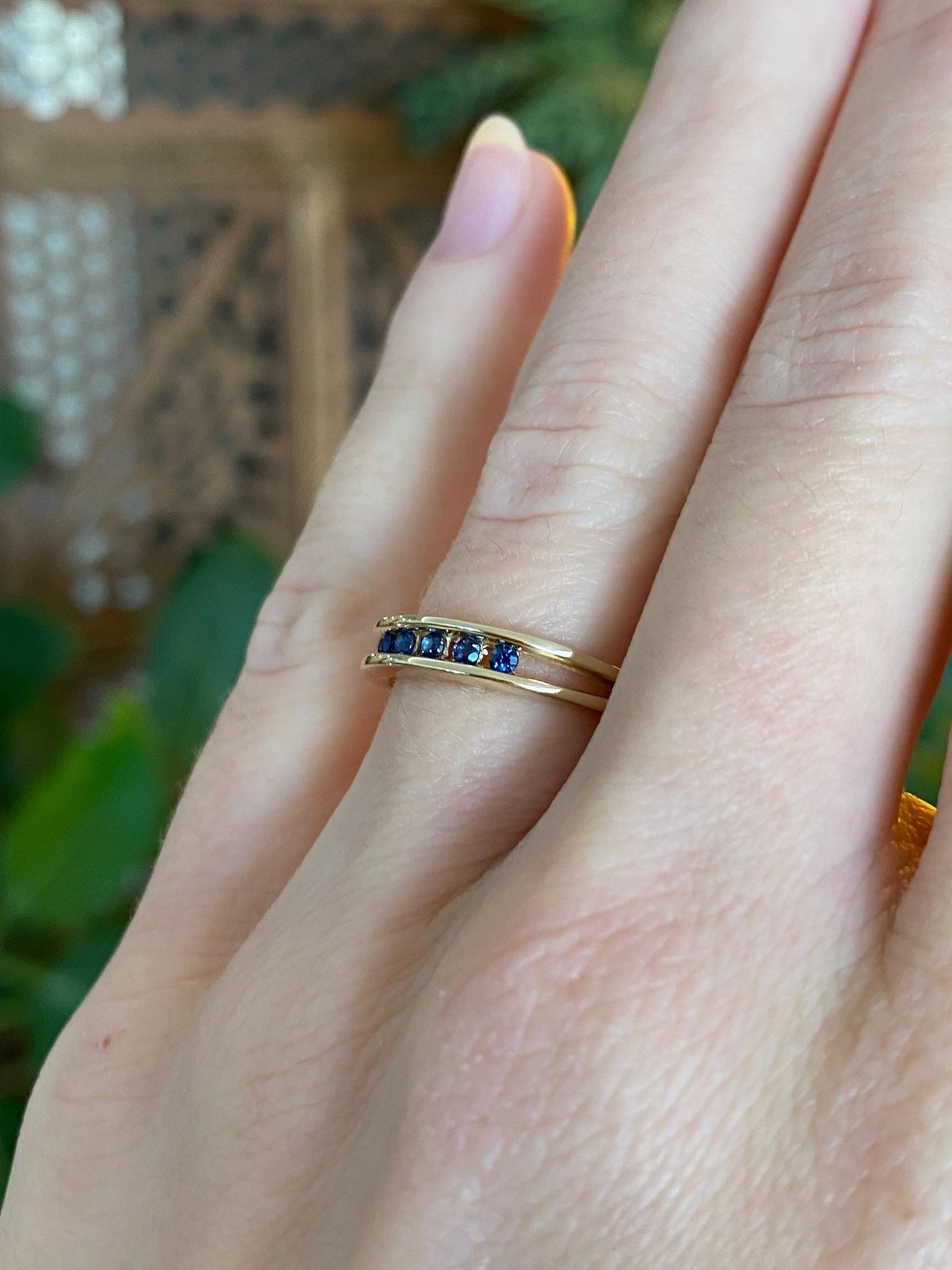 Vintage Solid 14k Yellow Gold Blue Spinel Ring - Size 5.75