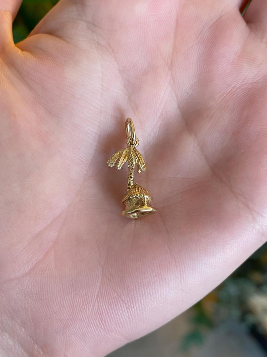 Vintage Solid 14k Yellow Gold Beach Hut Palm Tree Charm