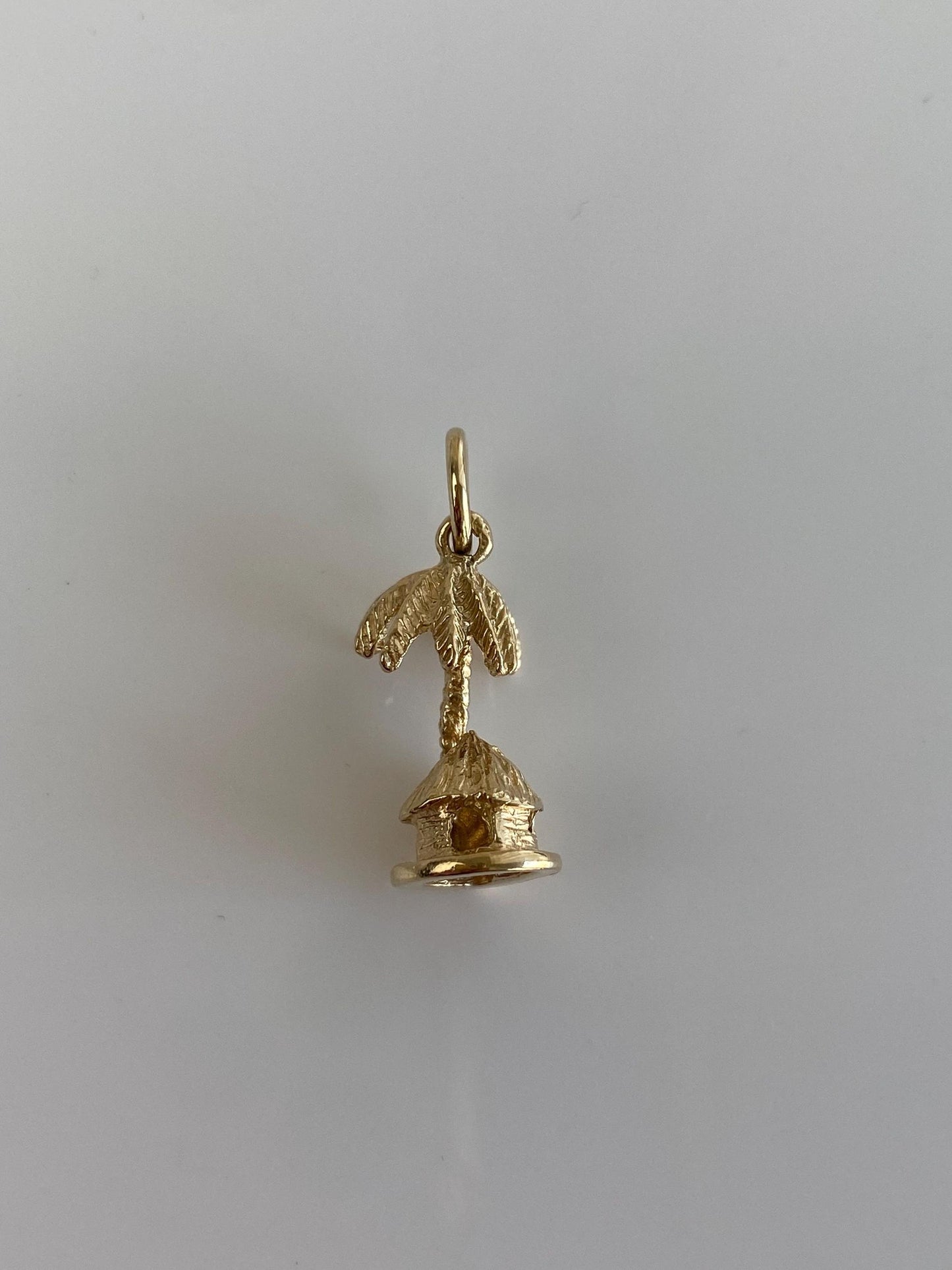 Vintage Solid 14k Yellow Gold Beach Hut Palm Tree Charm