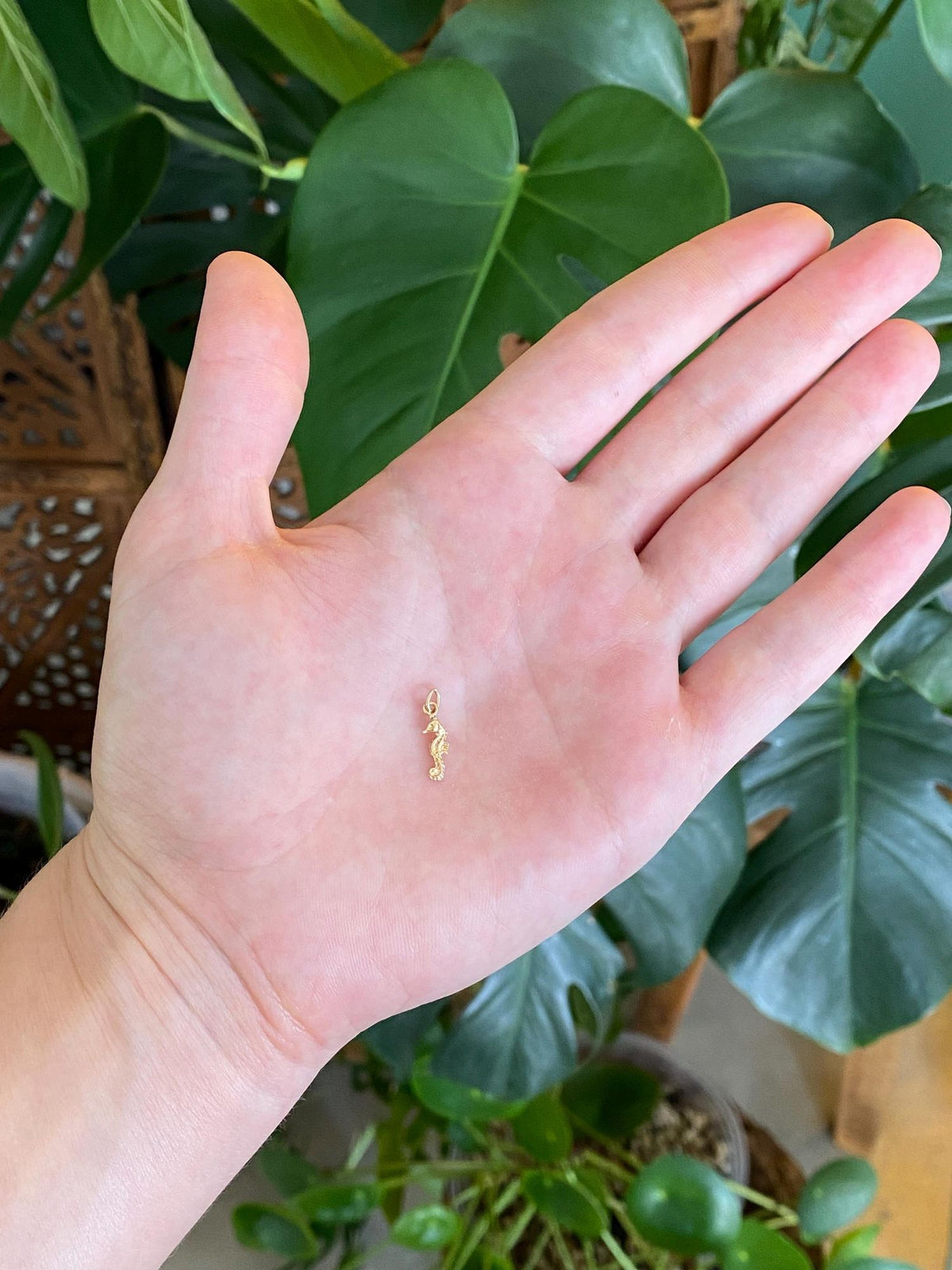 Vintage Solid 14k Yellow Gold Tiny Seahorse Charm