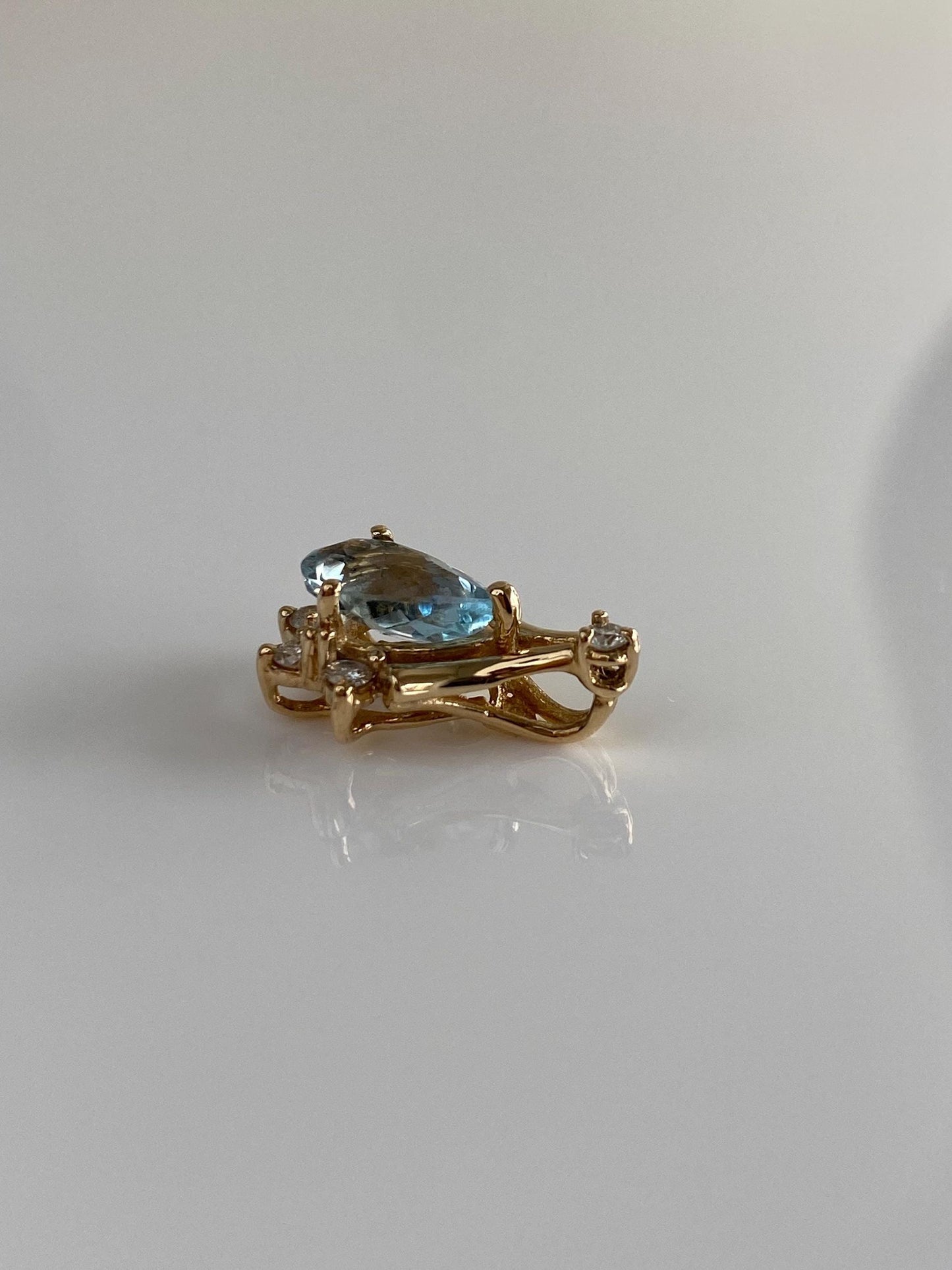 Vintage Solid 14k Yellow Gold Diamonds Aquamarine Charm