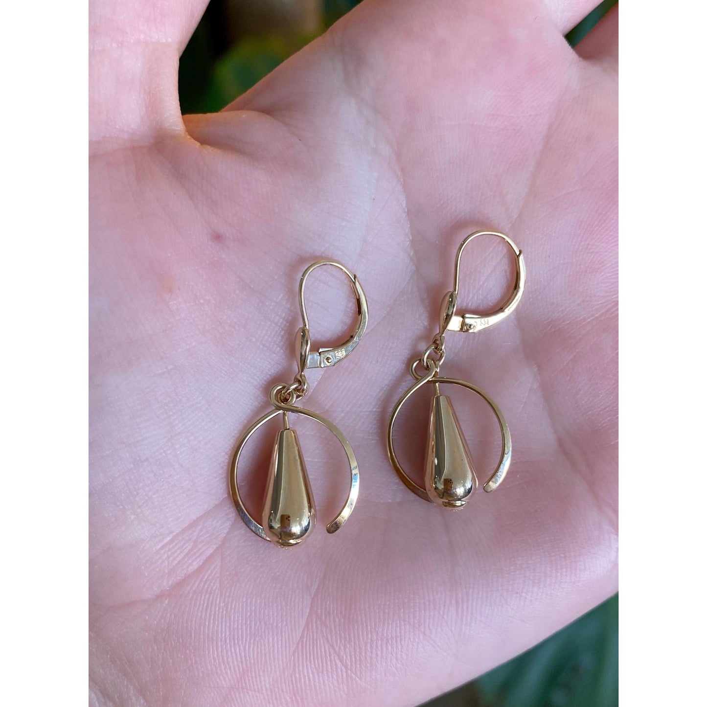 Vintage 14k Yellow Gold Teardrop Dangle Earrings