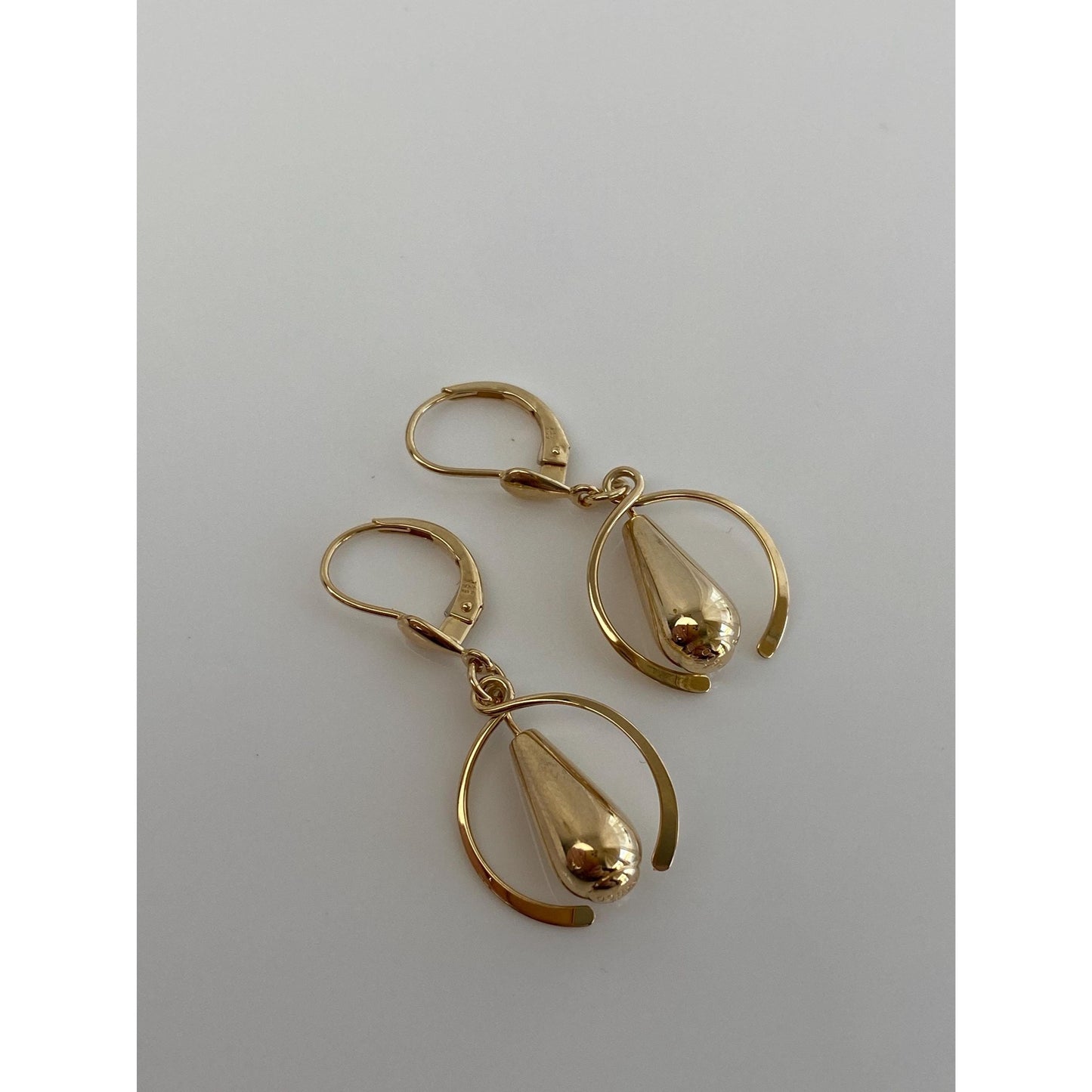 Vintage 14k Yellow Gold Teardrop Dangle Earrings