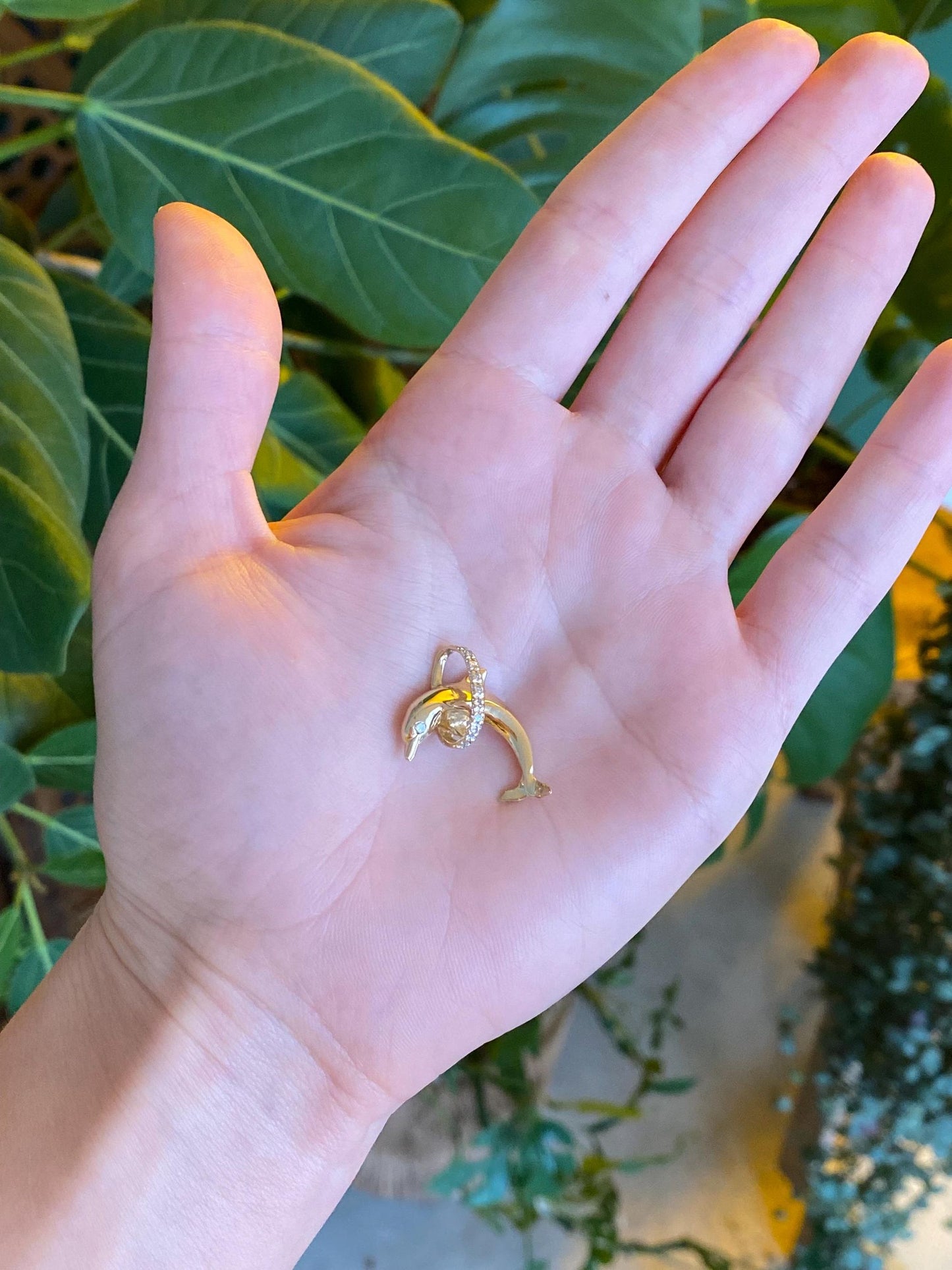 Vintage Solid 14k Yellow Gold Diamond Ring Dolphin Charm