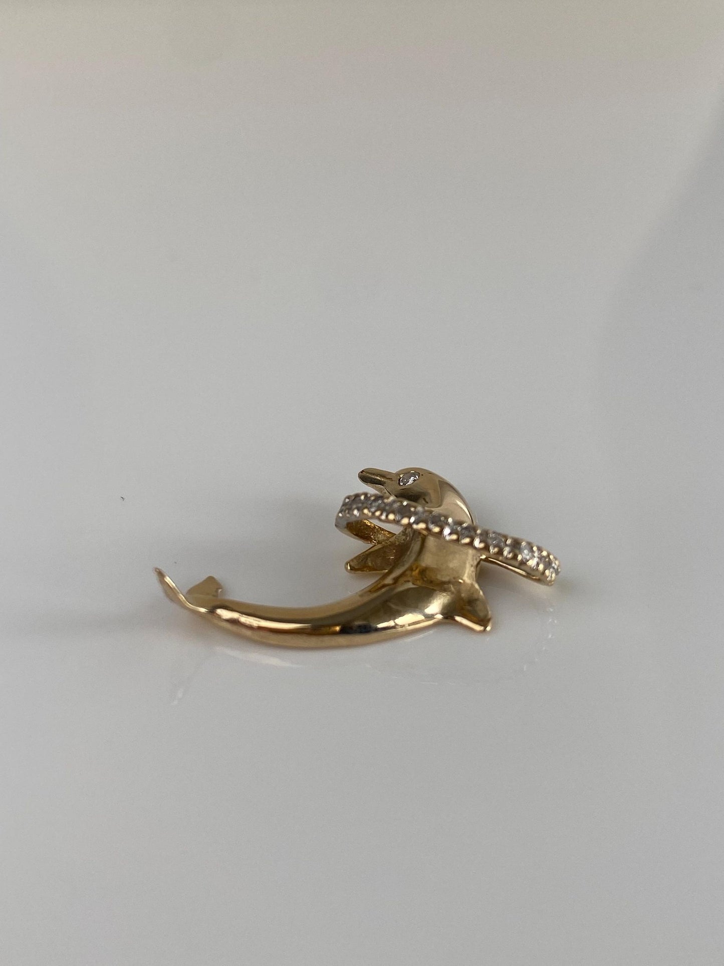 Vintage Solid 14k Yellow Gold Diamond Ring Dolphin Charm