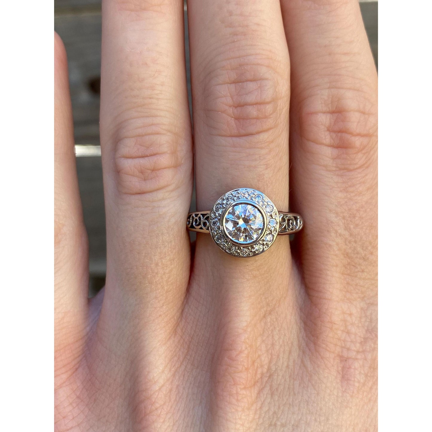 Solid 14k White Gold Cubic Zirconia Ring - Size 7.5