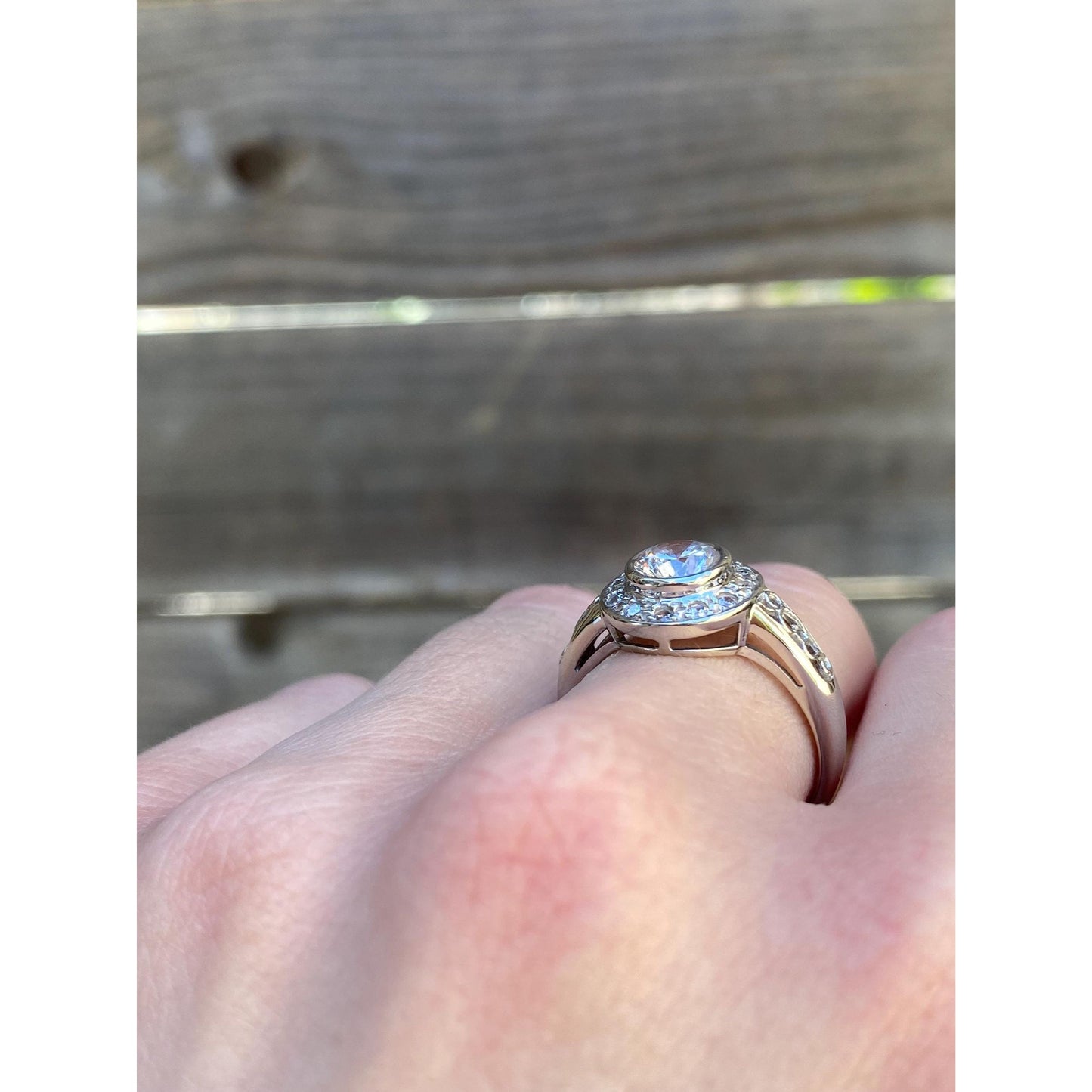 Solid 14k White Gold Cubic Zirconia Ring - Size 7.5