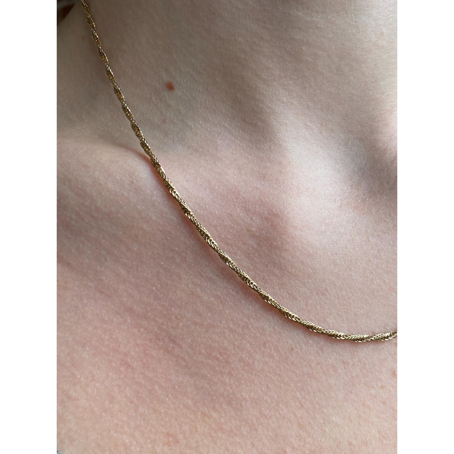 Vintage Solid 14k Yellow Gold Dainty Twist Chain Necklace - 18 inches
