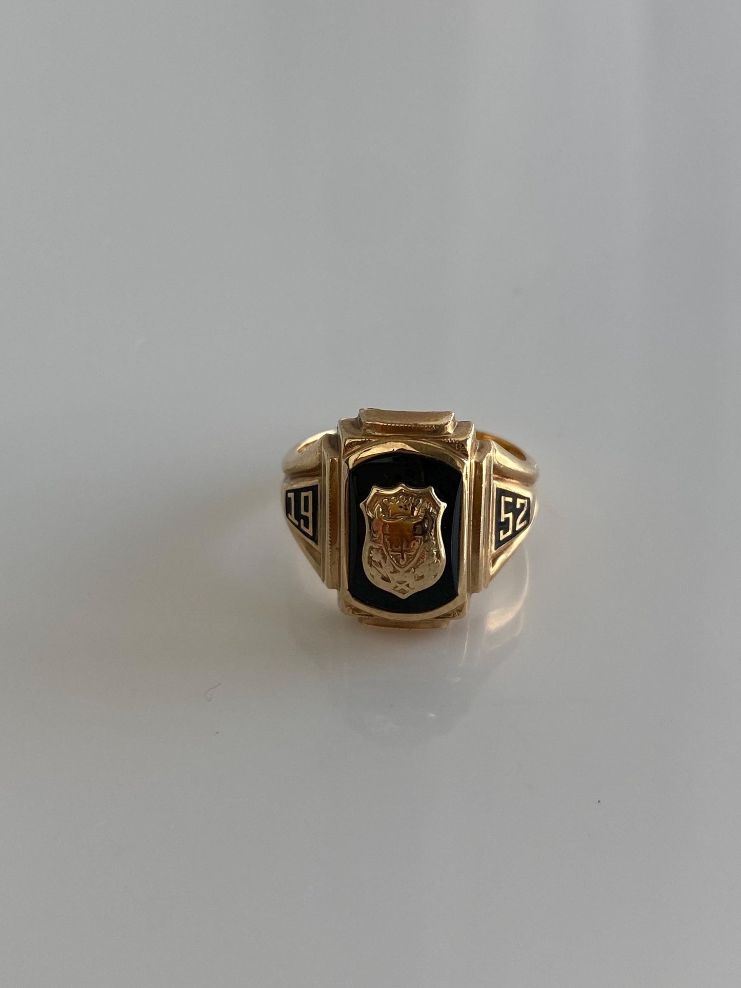 Vintage Solid 10k Yellow Gold Onyx 1952 Class Ring - Size 4