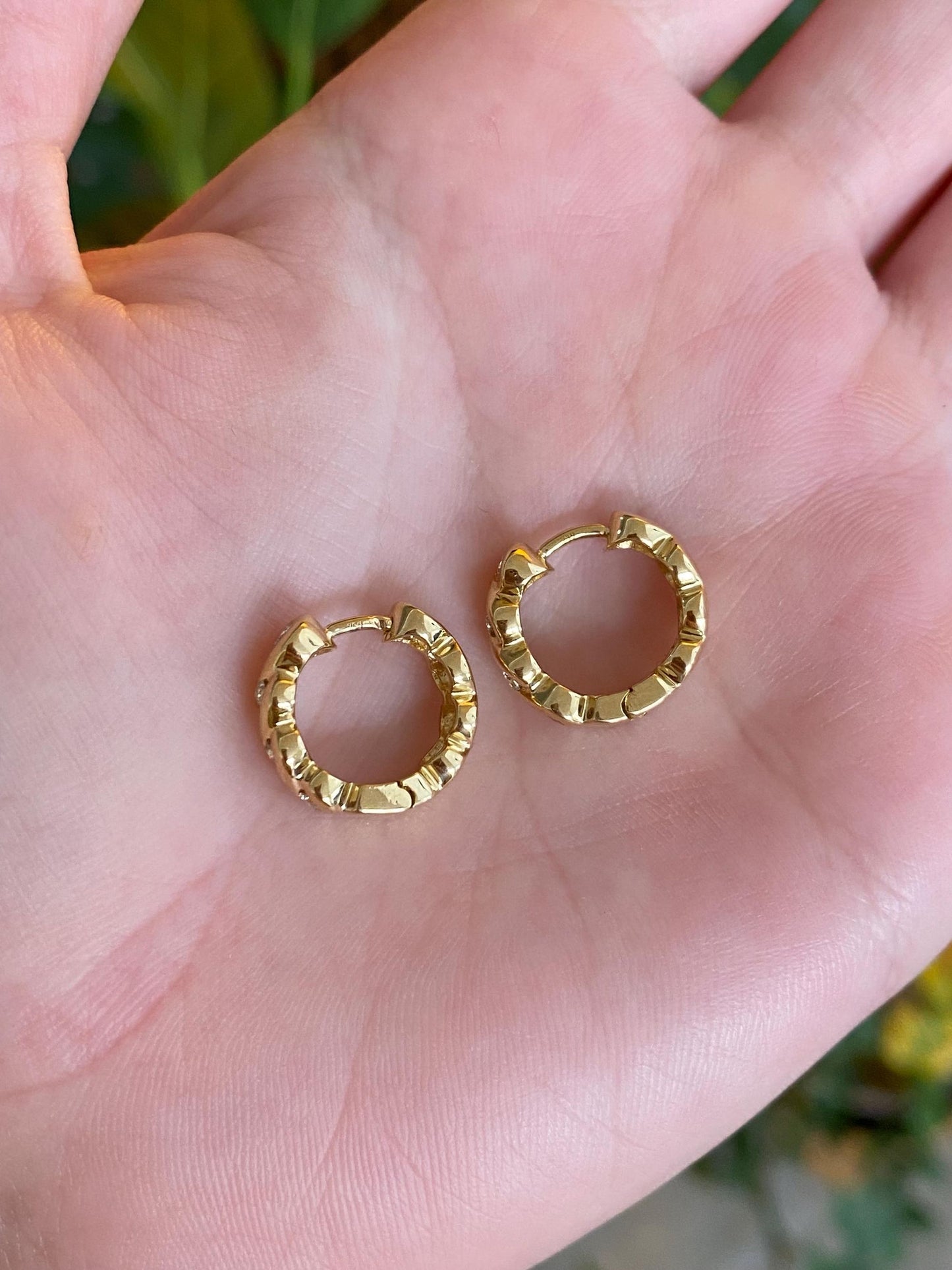 Vintage Solid 18k Yellow Gold Diamond Twist Hoop Earrings