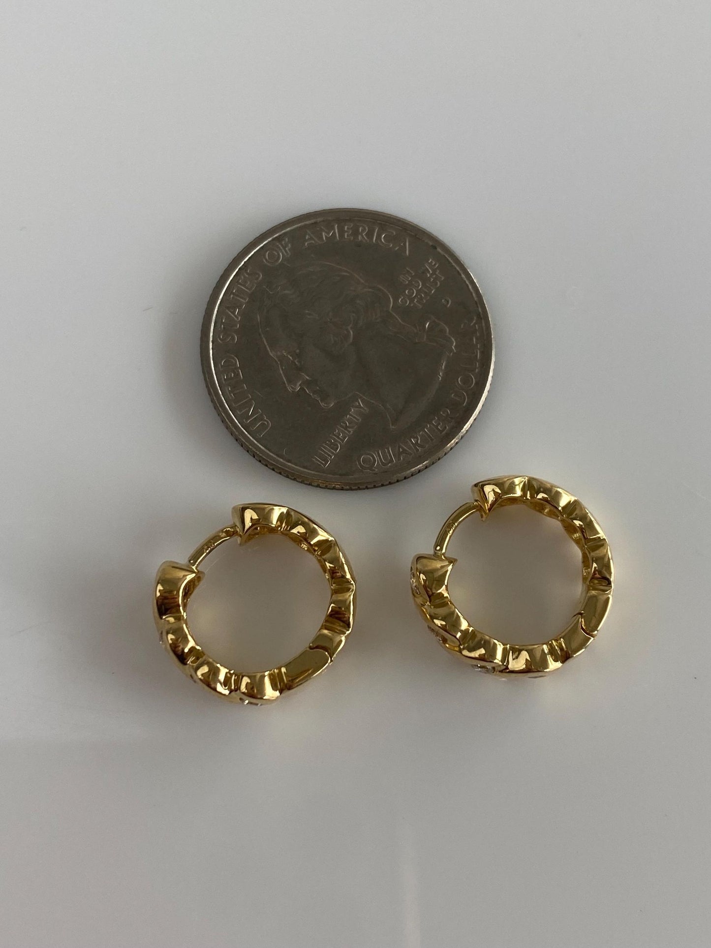 Vintage Solid 18k Yellow Gold Diamond Twist Hoop Earrings