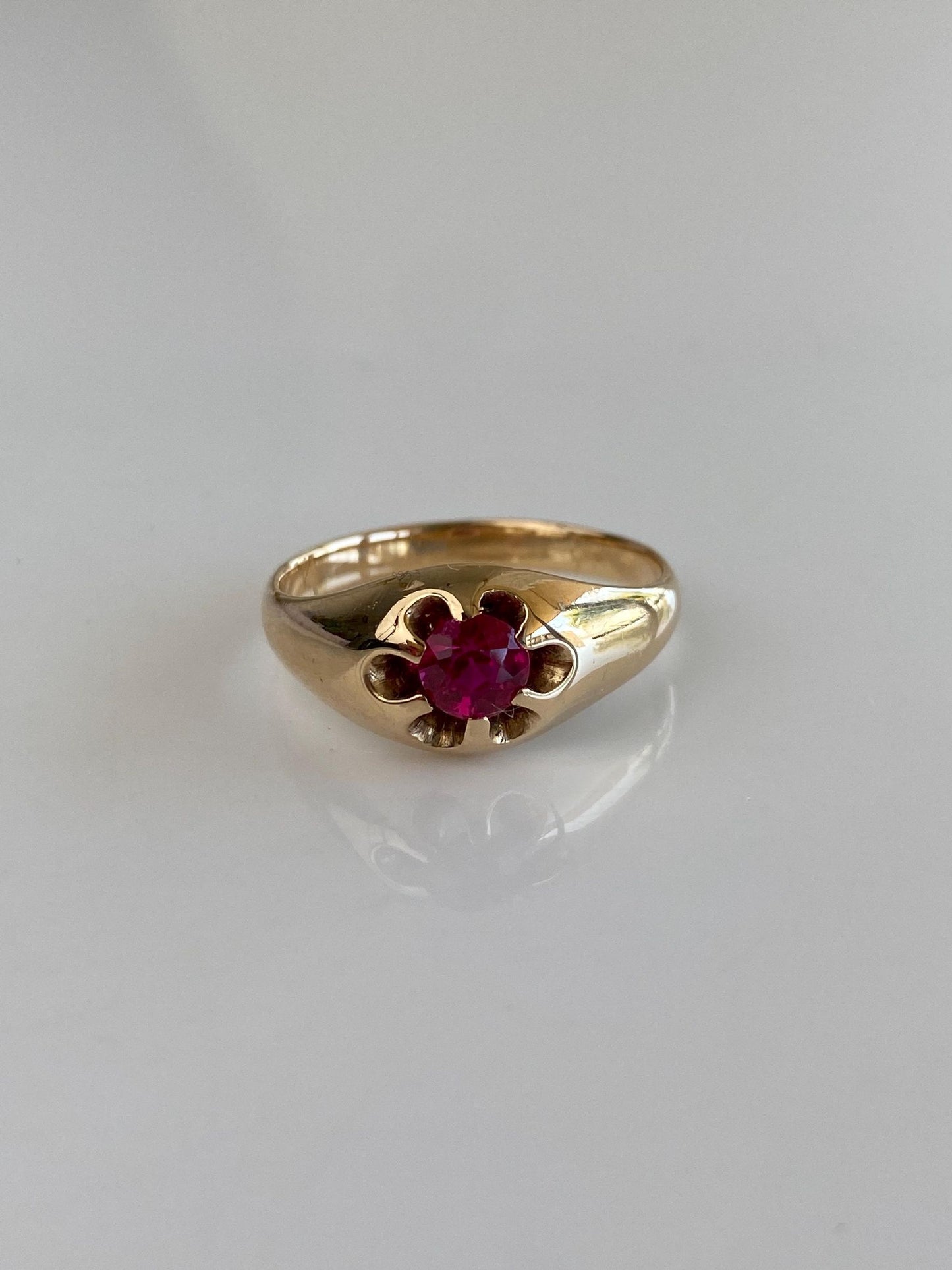 Vintage Solid 14k Yellow Gold Pink Sapphire Ring - Size 9
