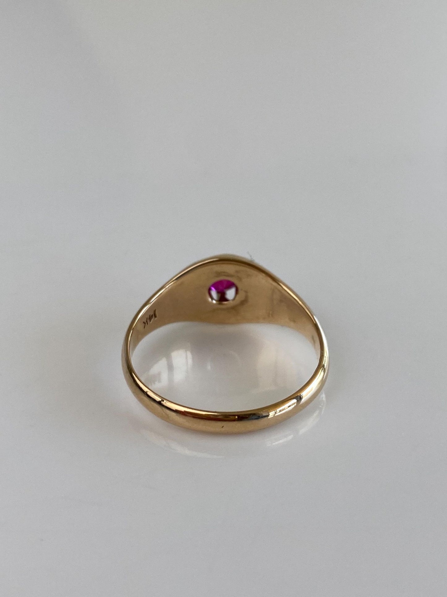 Vintage Solid 14k Yellow Gold Pink Sapphire Ring - Size 9