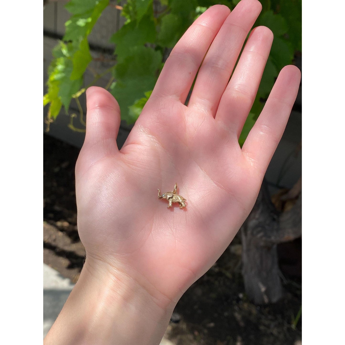 Vintage Solid 14k Yellow Gold Diamond Elephant Charm