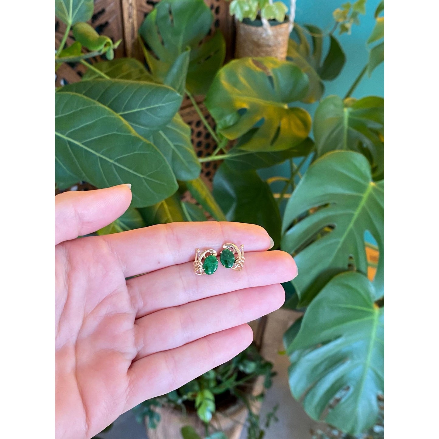 Vintage Solid 14k Yellow Gold Jade Stud Earrings