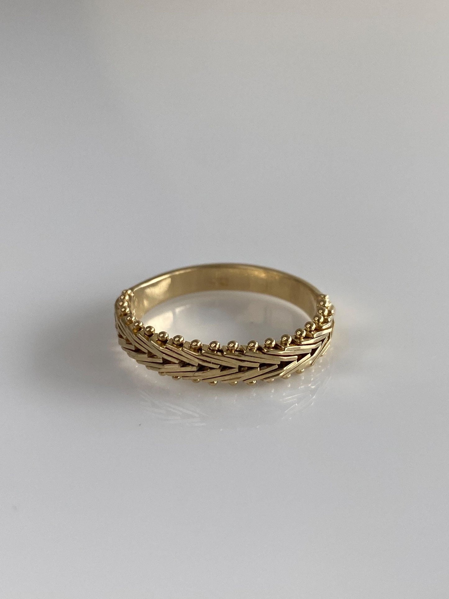 Vintage Solid 14k Yellow Gold Mesh Chain Ring Band - Size 8.75
