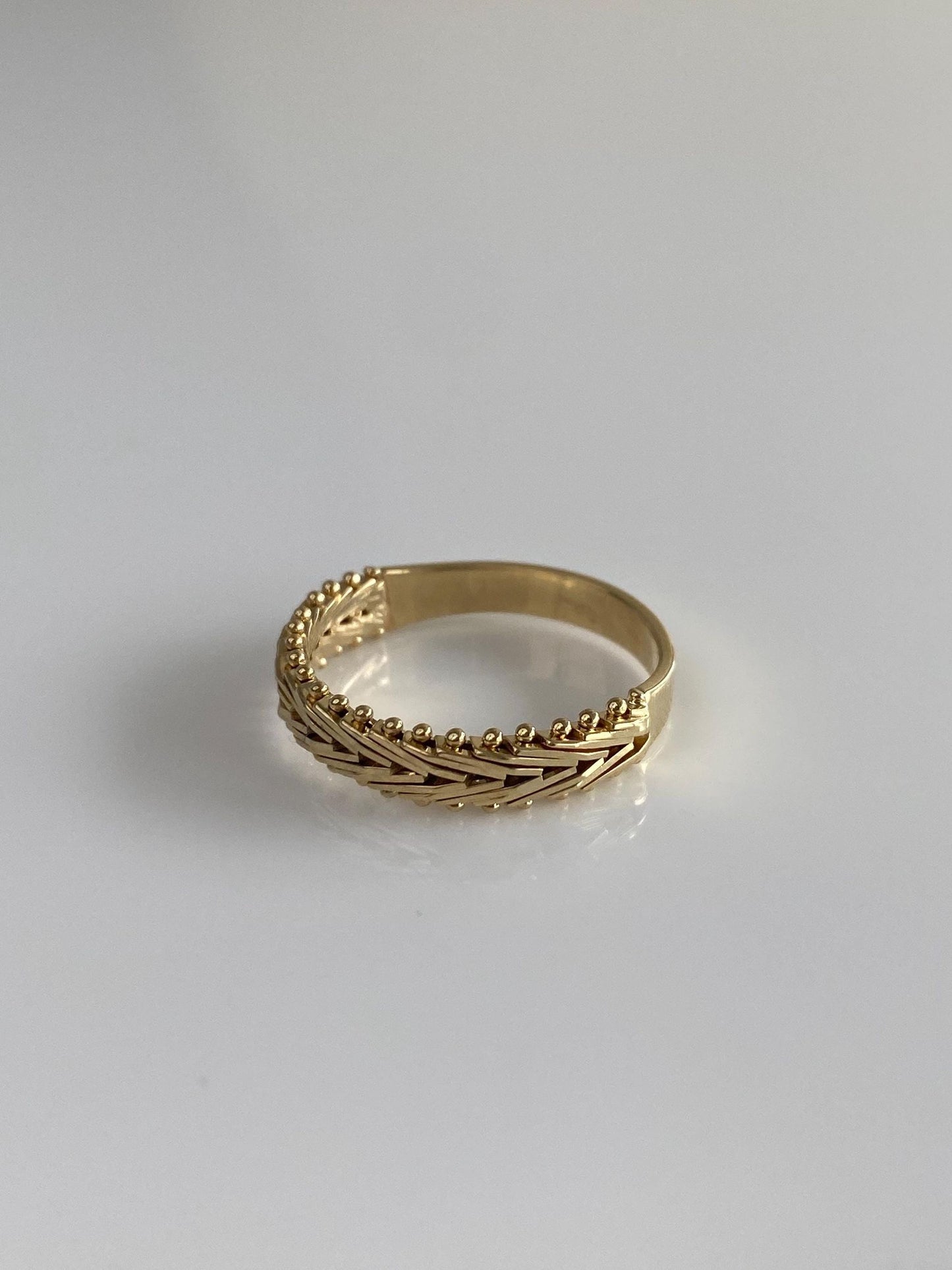 Vintage Solid 14k Yellow Gold Mesh Chain Ring Band - Size 8.75