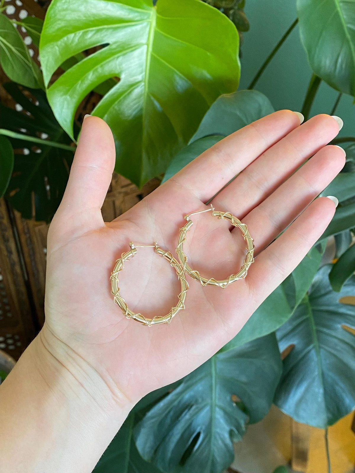 Vintage 14k Yellow Gold Twist Rope Design Hoop Earrings
