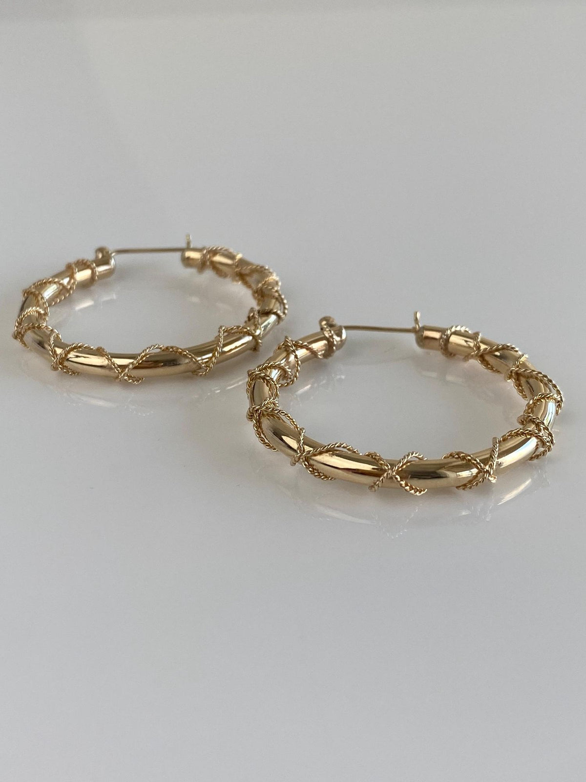 Vintage 14k Yellow Gold Twist Rope Design Hoop Earrings