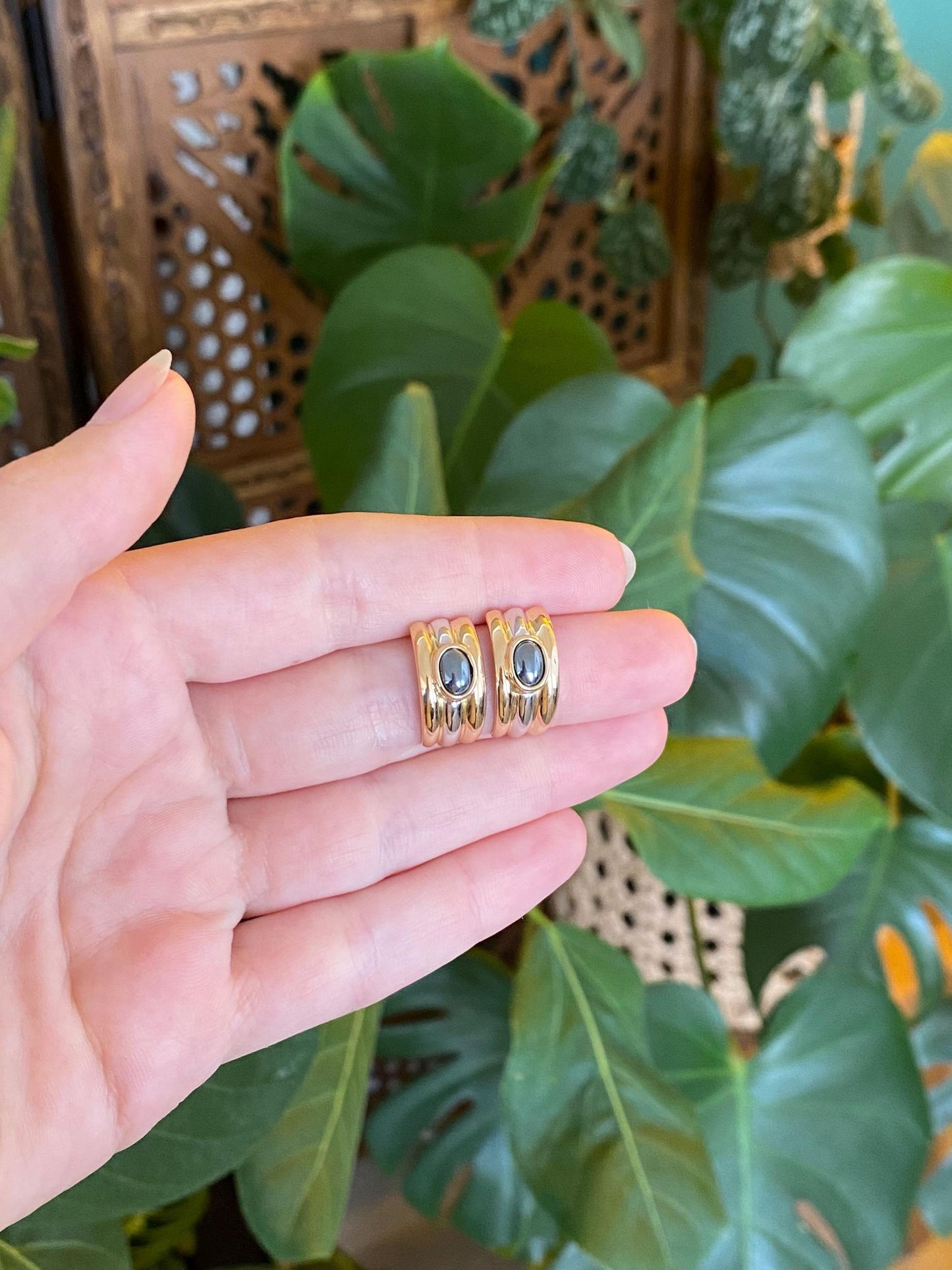 Vintage Solid 18k White & Yellow Gold Hematite Drop Earrings